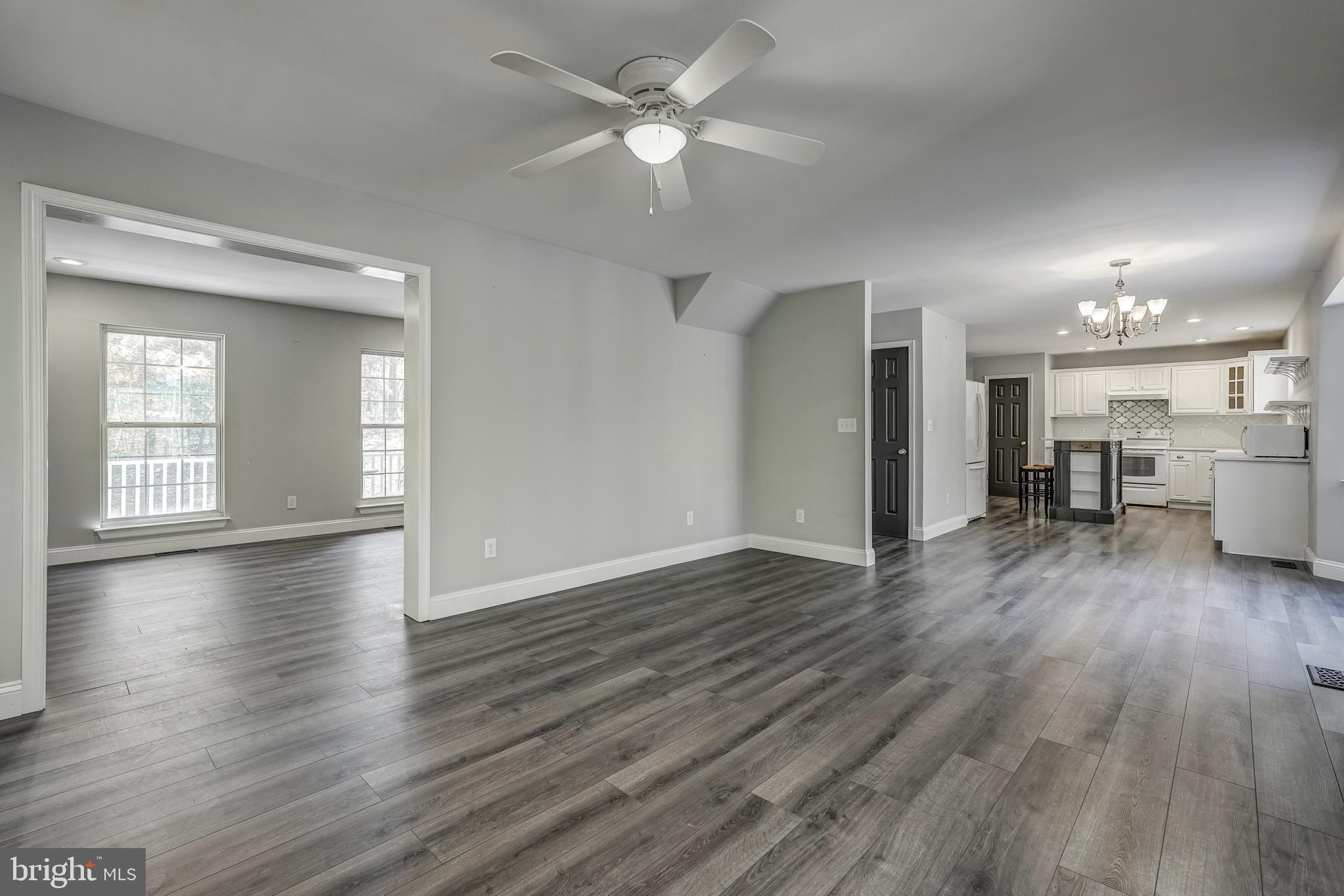 MOUNTAIN VIEW ESTATES - Residential