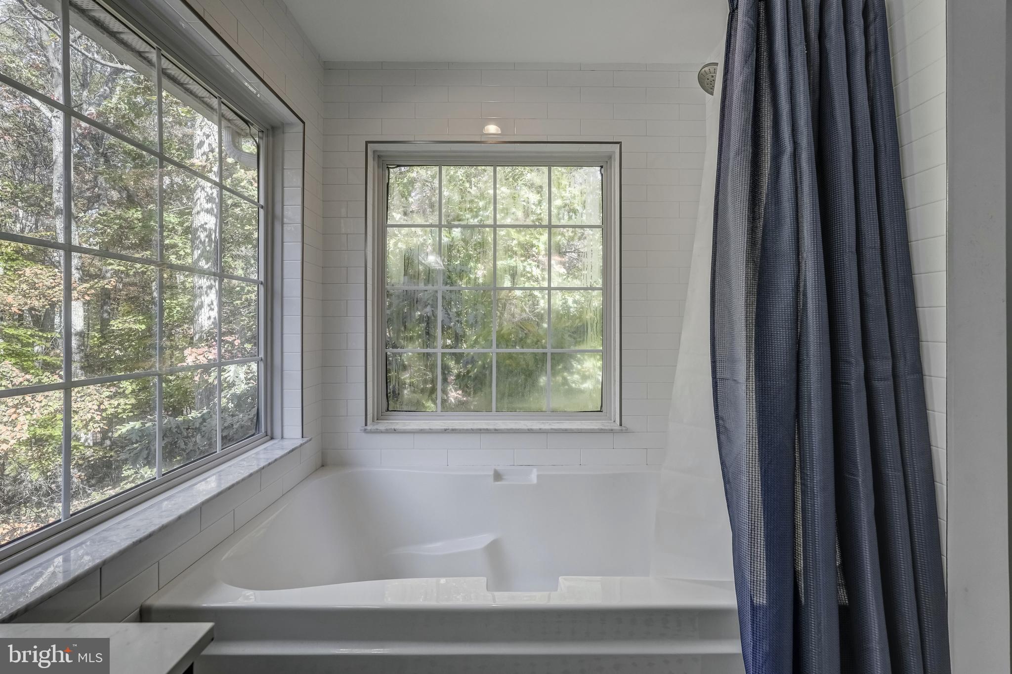 MOUNTAIN VIEW ESTATES - Residential