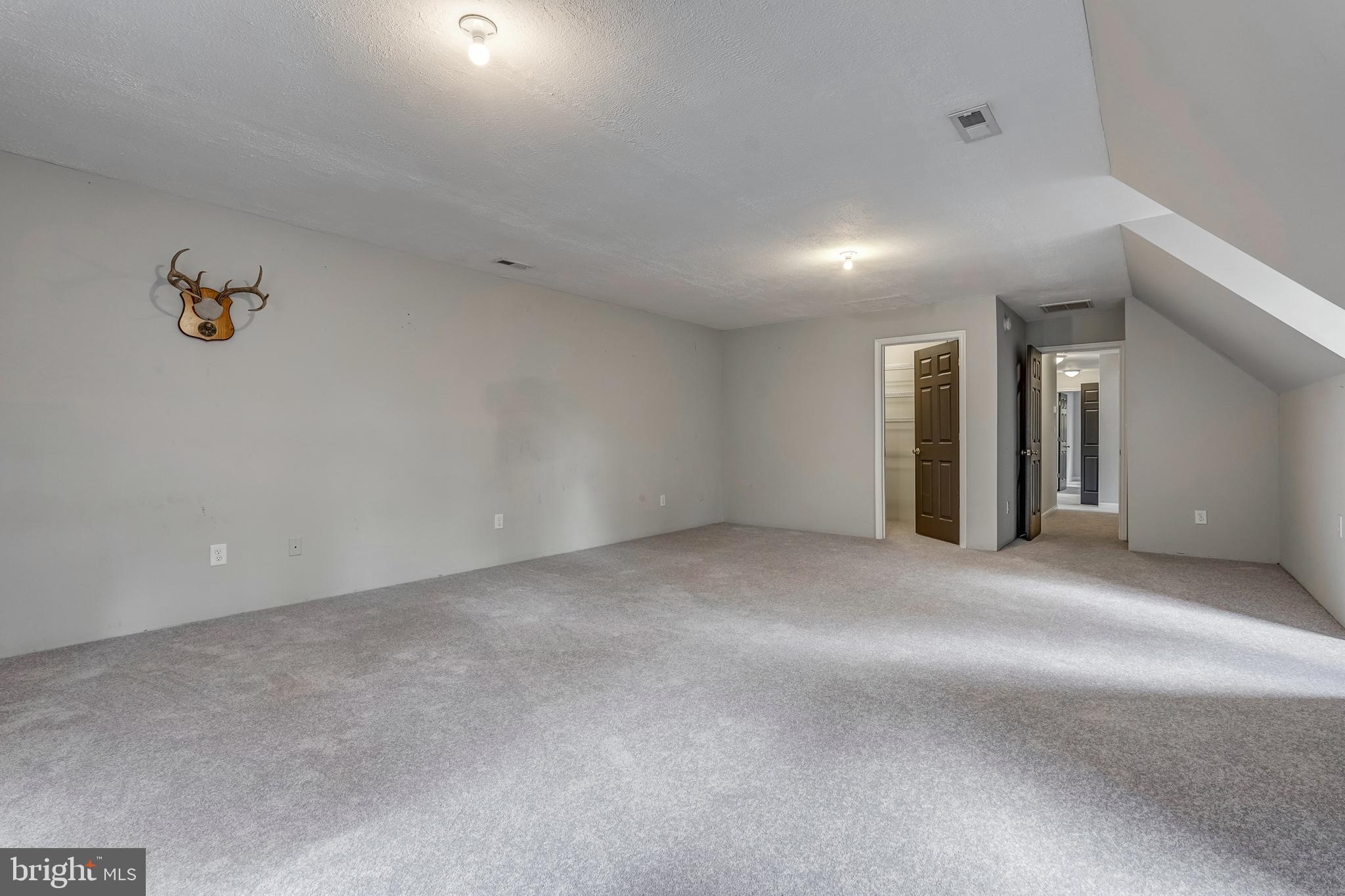 MOUNTAIN VIEW ESTATES - Residential