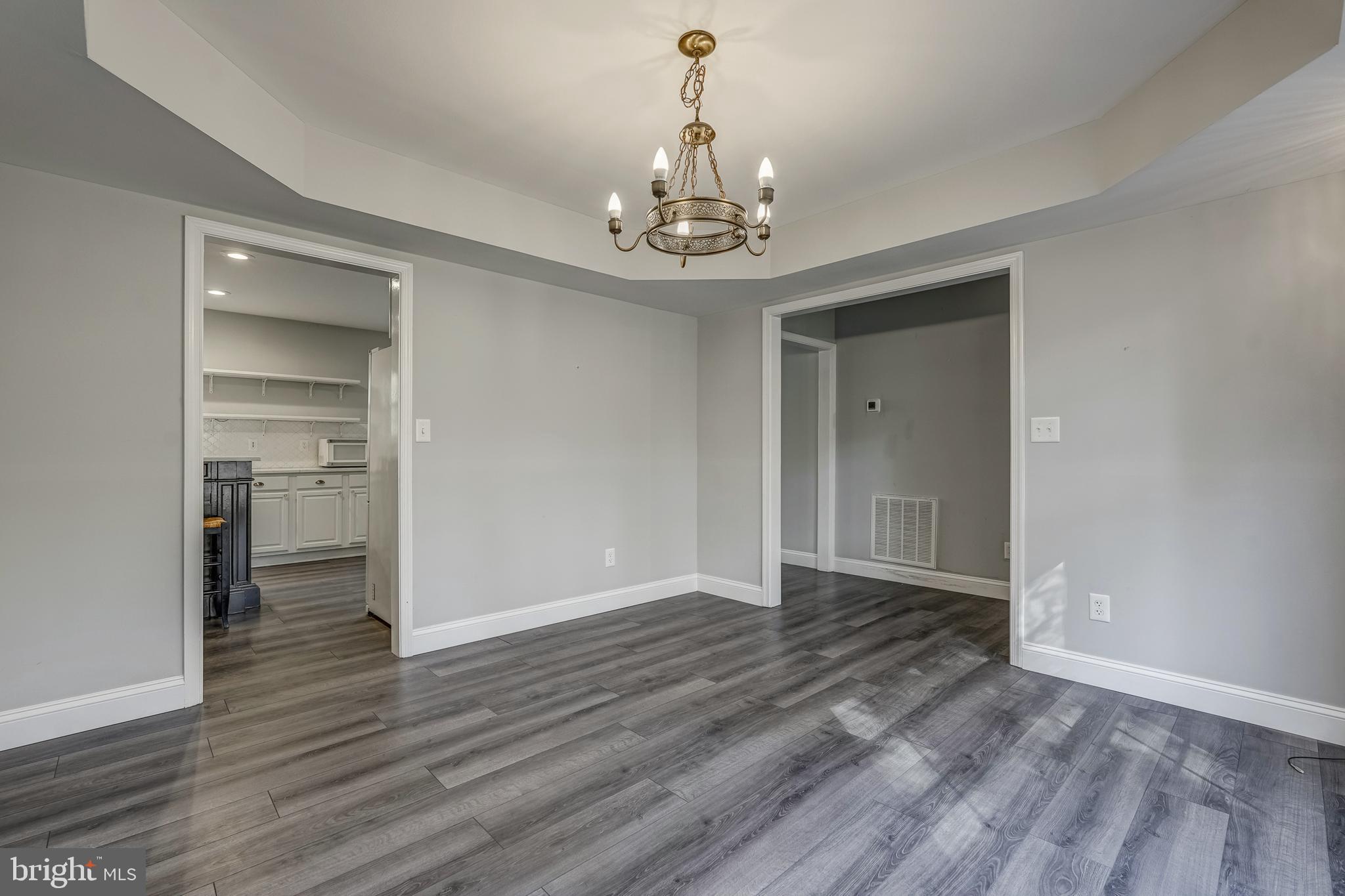 MOUNTAIN VIEW ESTATES - Residential