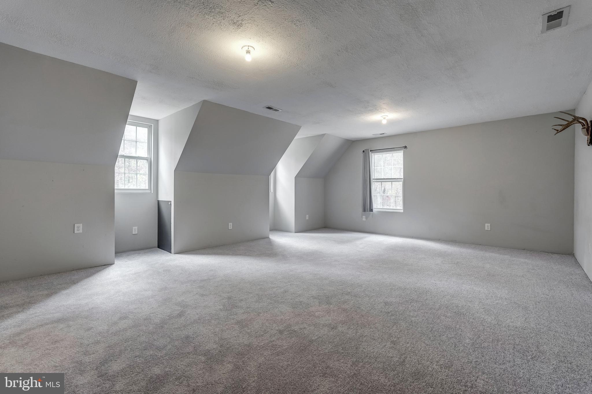 MOUNTAIN VIEW ESTATES - Residential