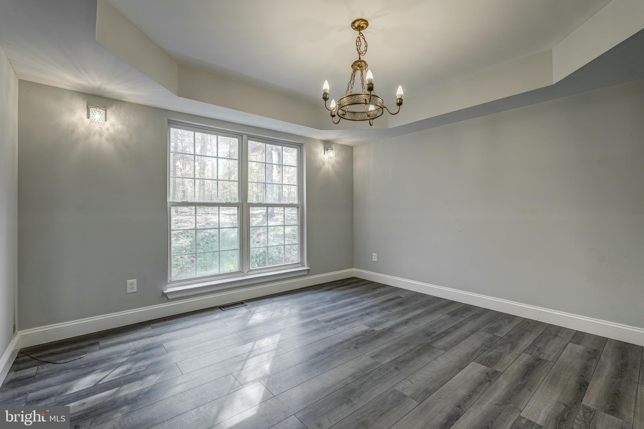 MOUNTAIN VIEW ESTATES - Residential