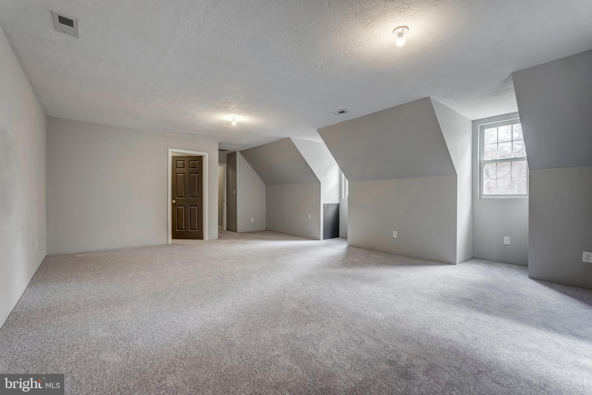 MOUNTAIN VIEW ESTATES - Residential