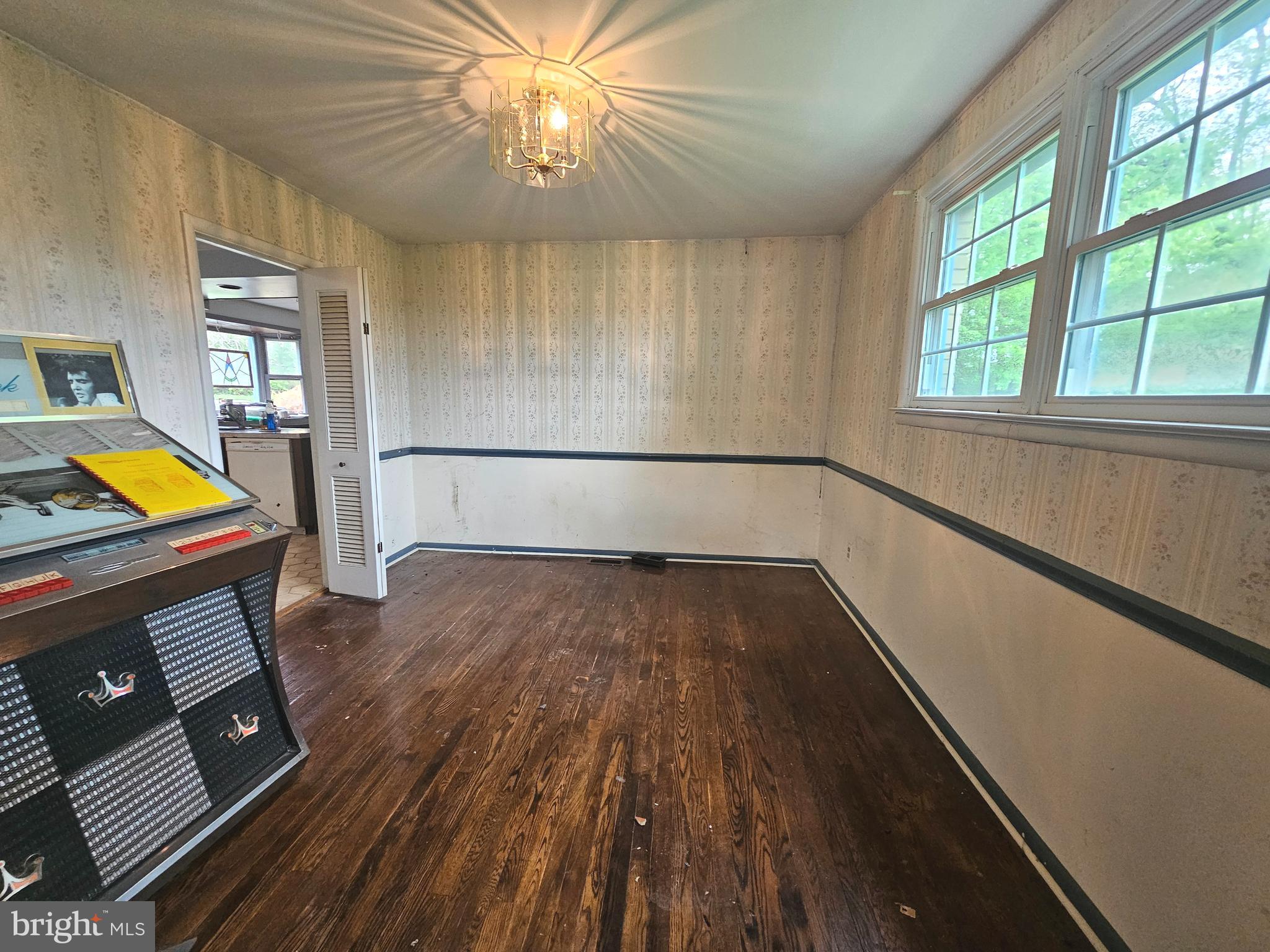 THORNBURY ESTATES - Residential