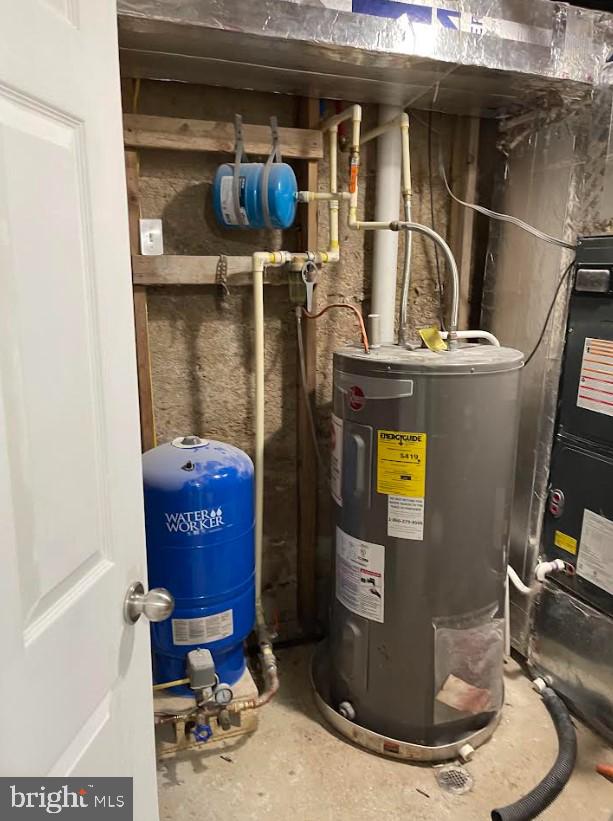 WHITE PINE ACRES - Residential