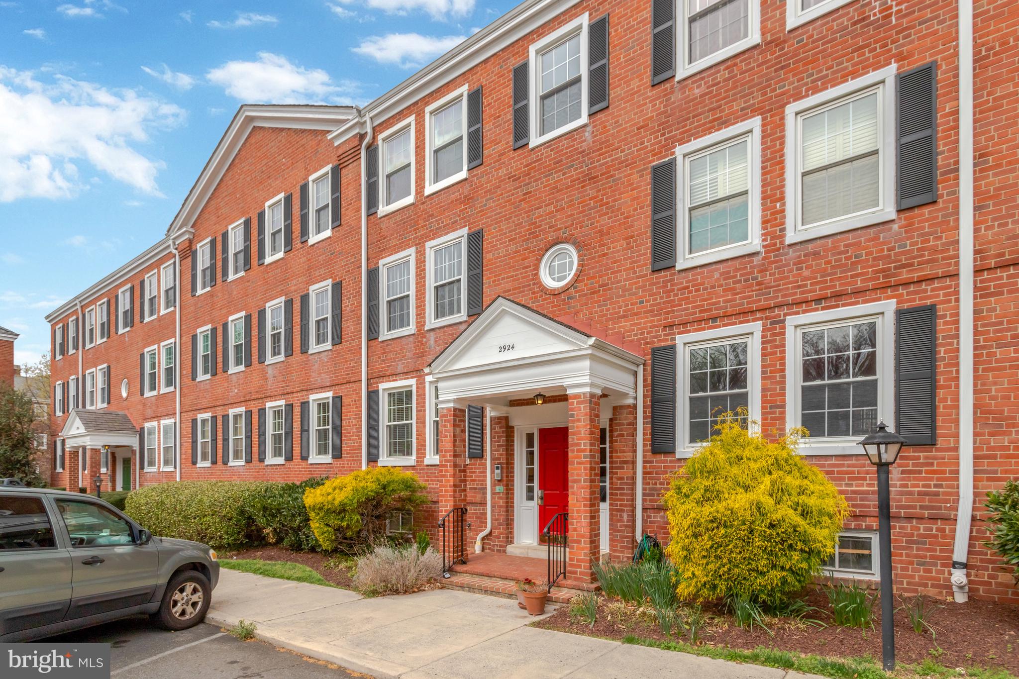 FAIRLINGTON VILLAGES - Residential