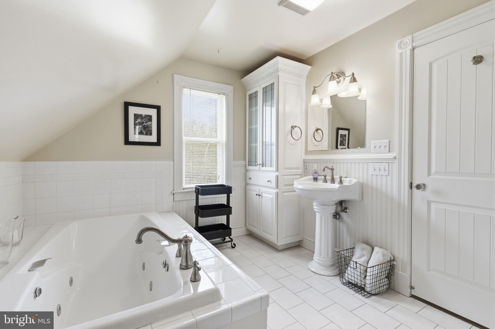 OVERLEA - Residential