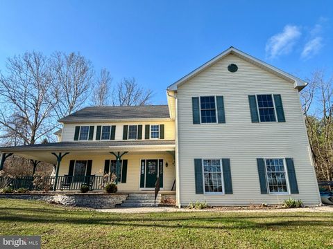 Homes For Sale - 23 Cliff Side Lane<br/> Berks County, WERNERSVILLE, PA 19565