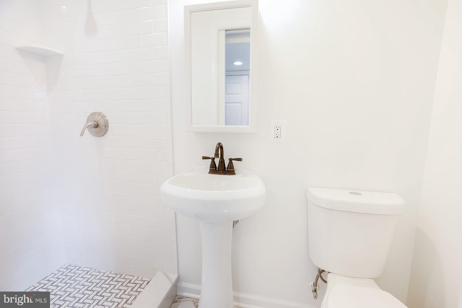 RIDGELEIGH - Residential Lease