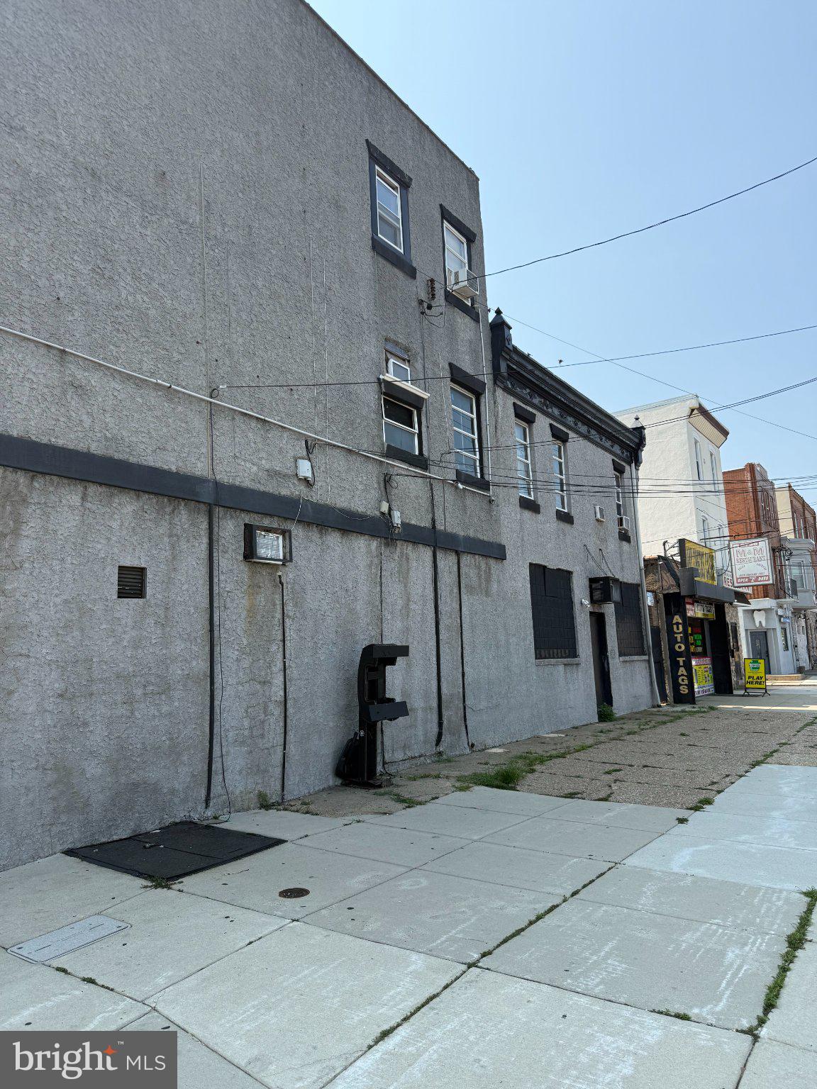 3182 RICHMOND STREET