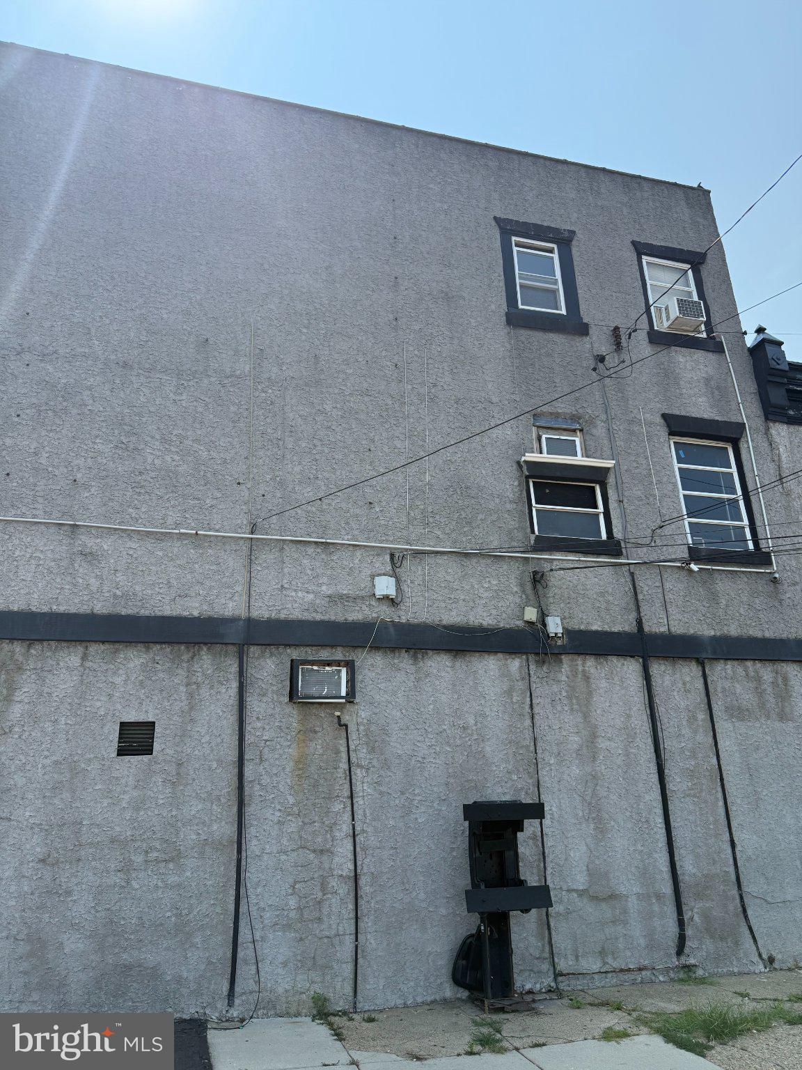 3182 RICHMOND STREET