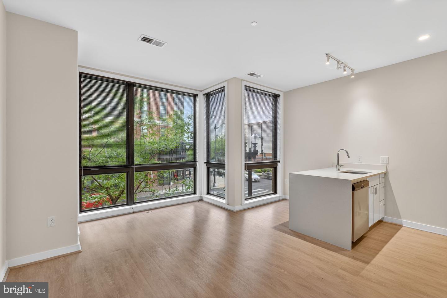 3825 GEORGIA AVENUE NW 402