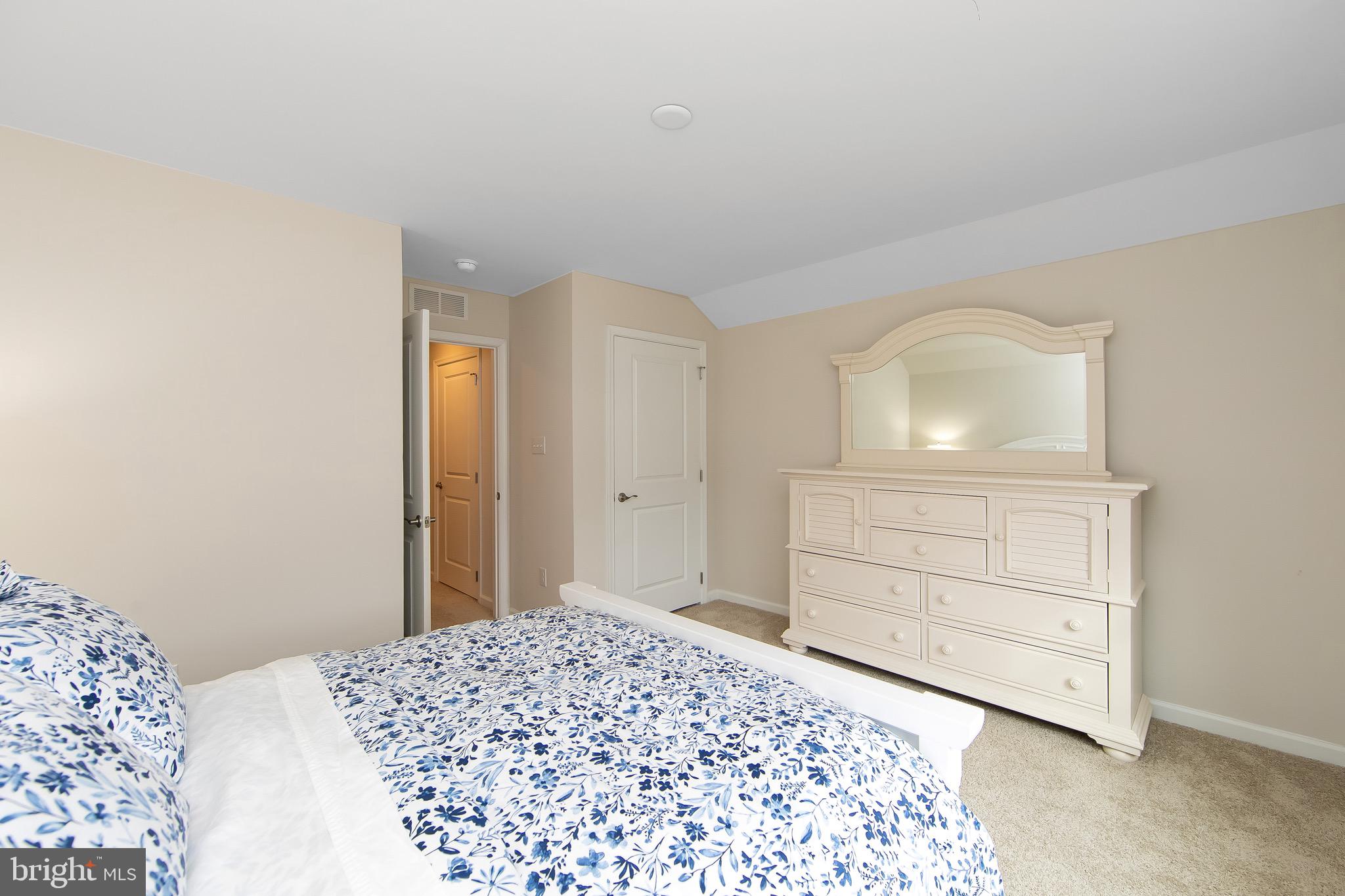 HARBOR PINES - Residential