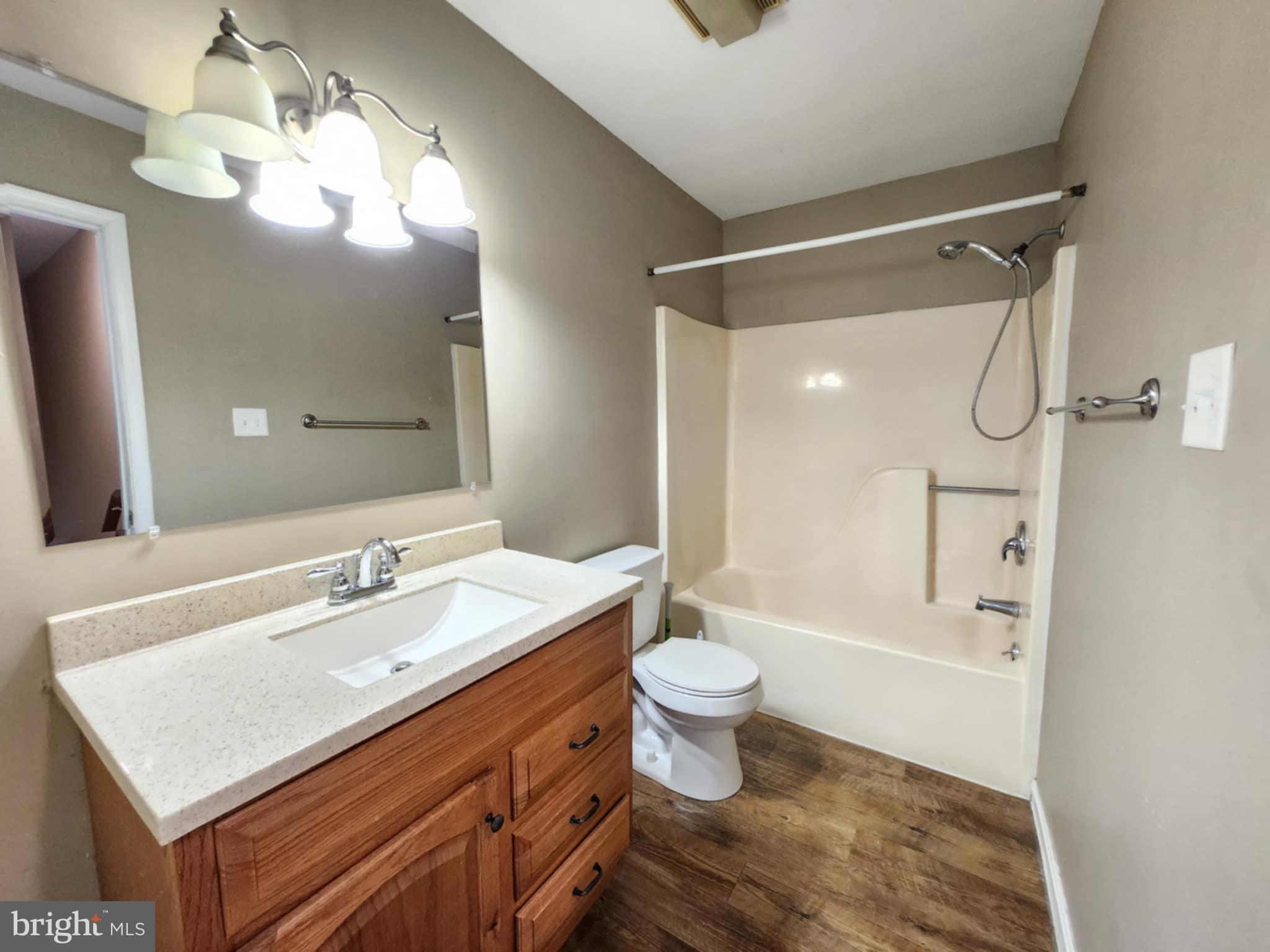 VILLAGE OF VALLEY GREEN - Residential