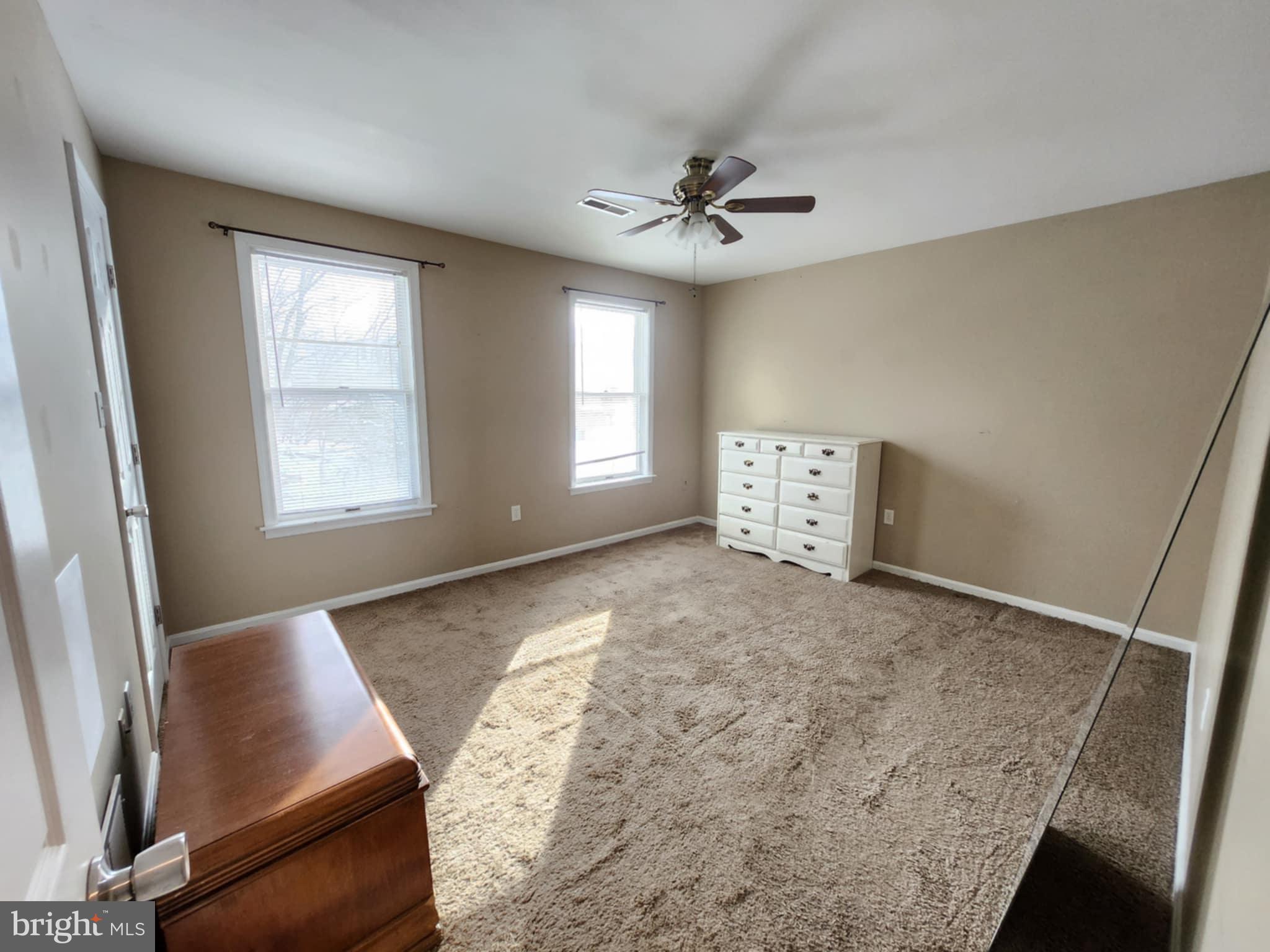 VILLAGE OF VALLEY GREEN - Residential