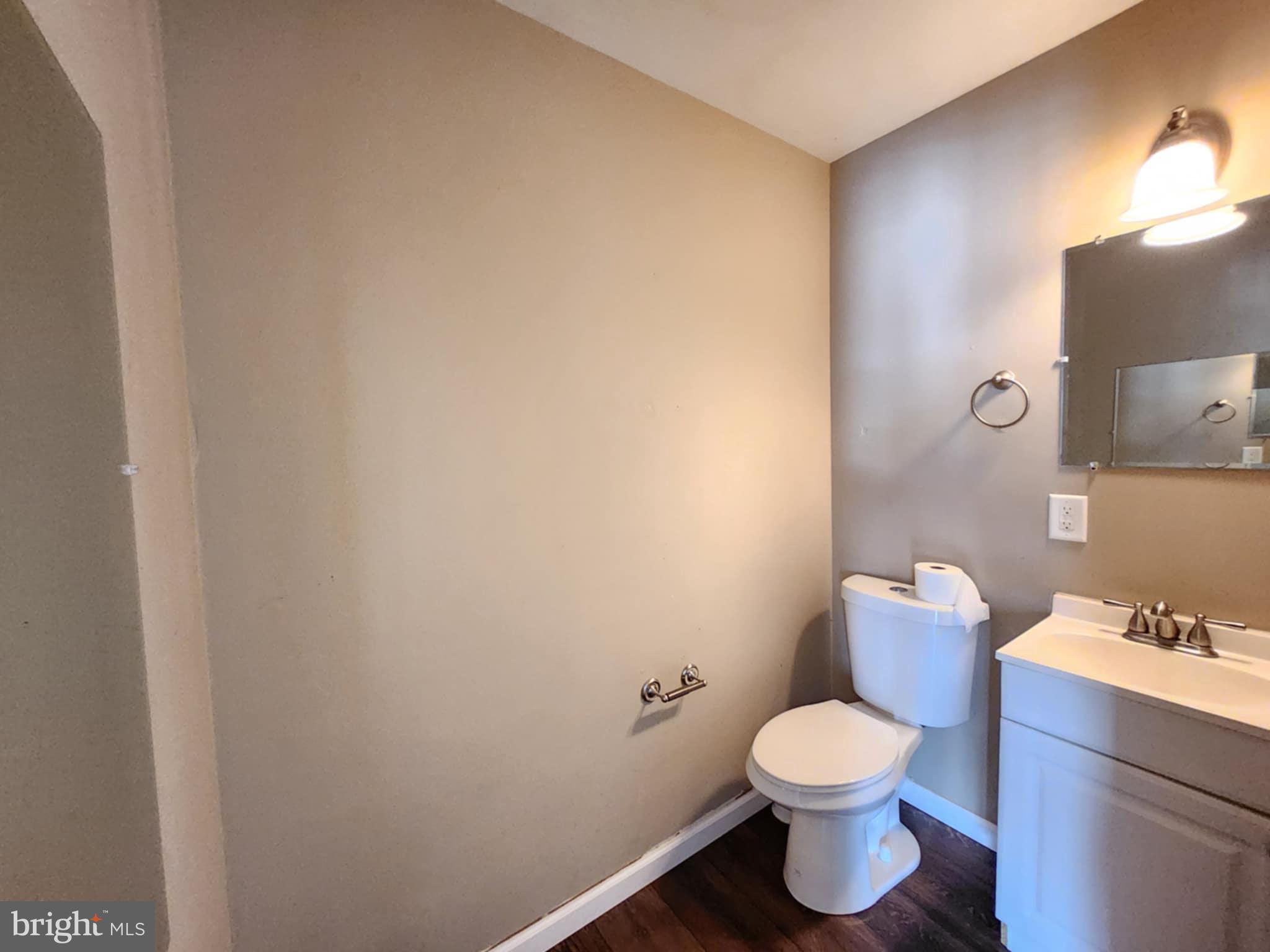 VILLAGE OF VALLEY GREEN - Residential