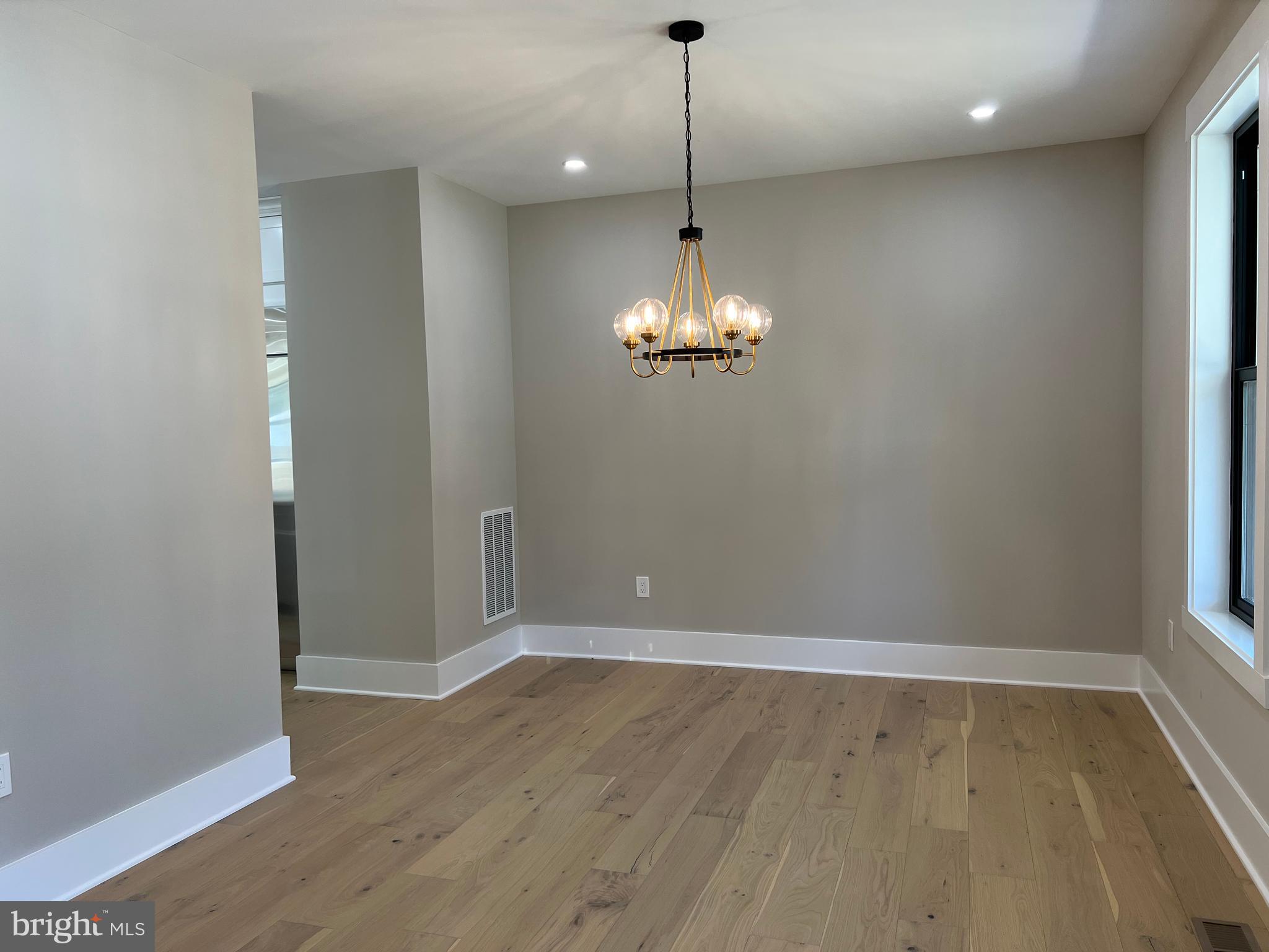 MOOREFIELD - Residential