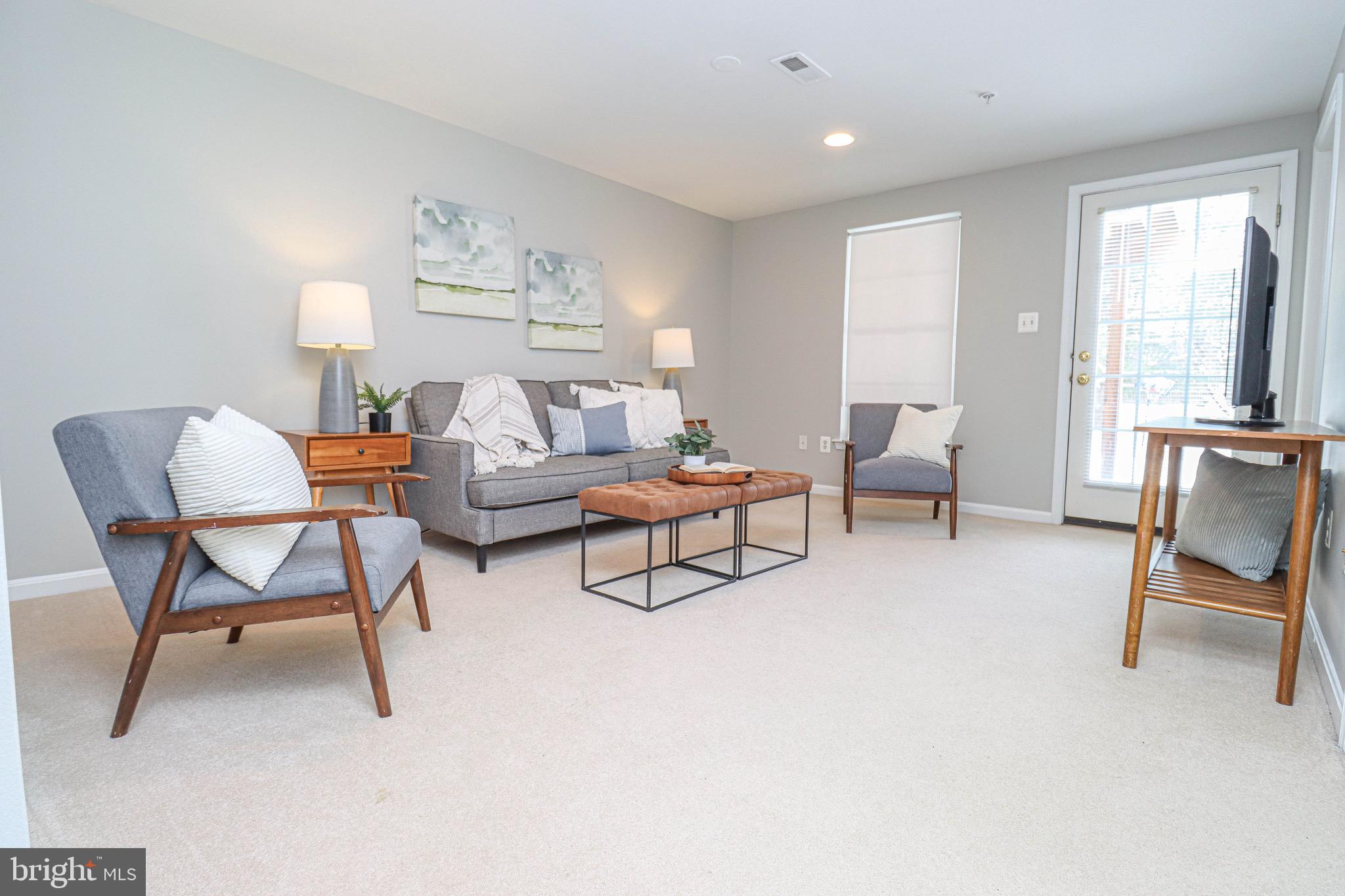 CROFTON MANOR - Residential