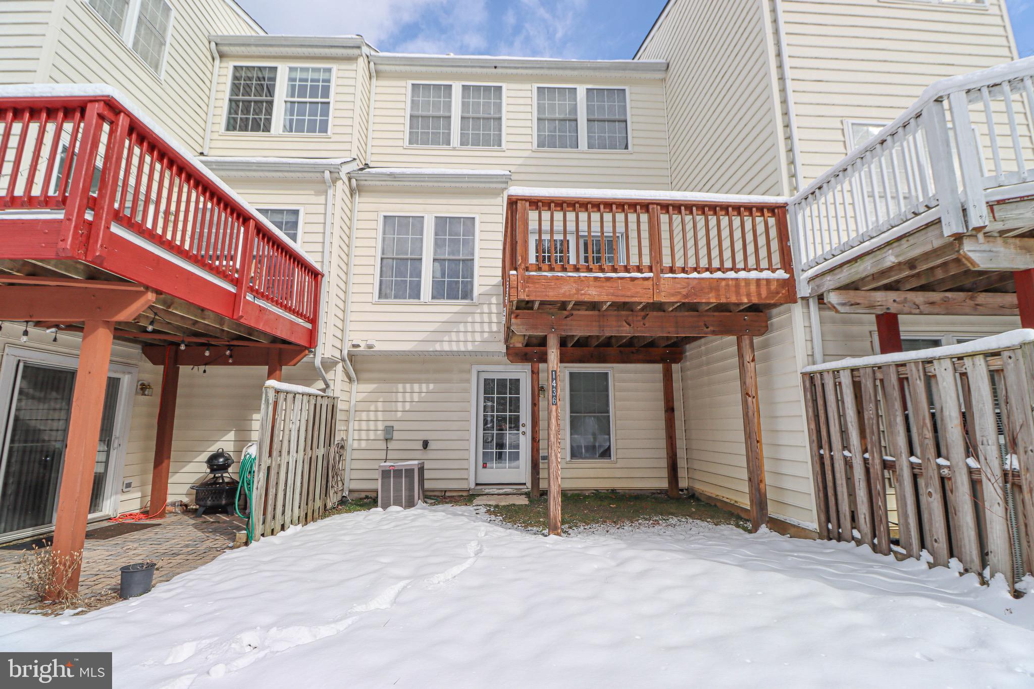 CROFTON MANOR - Residential