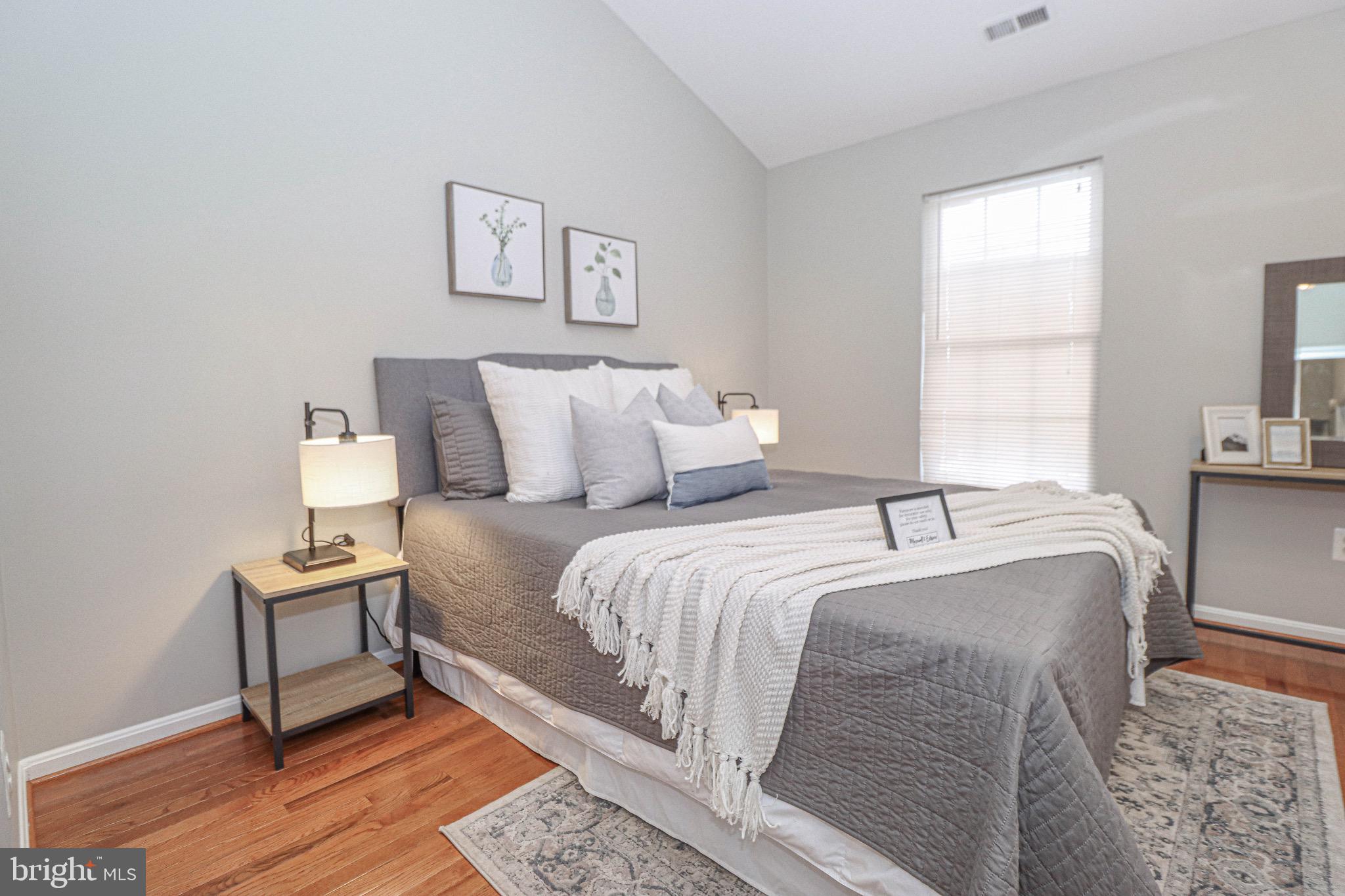 CROFTON MANOR - Residential