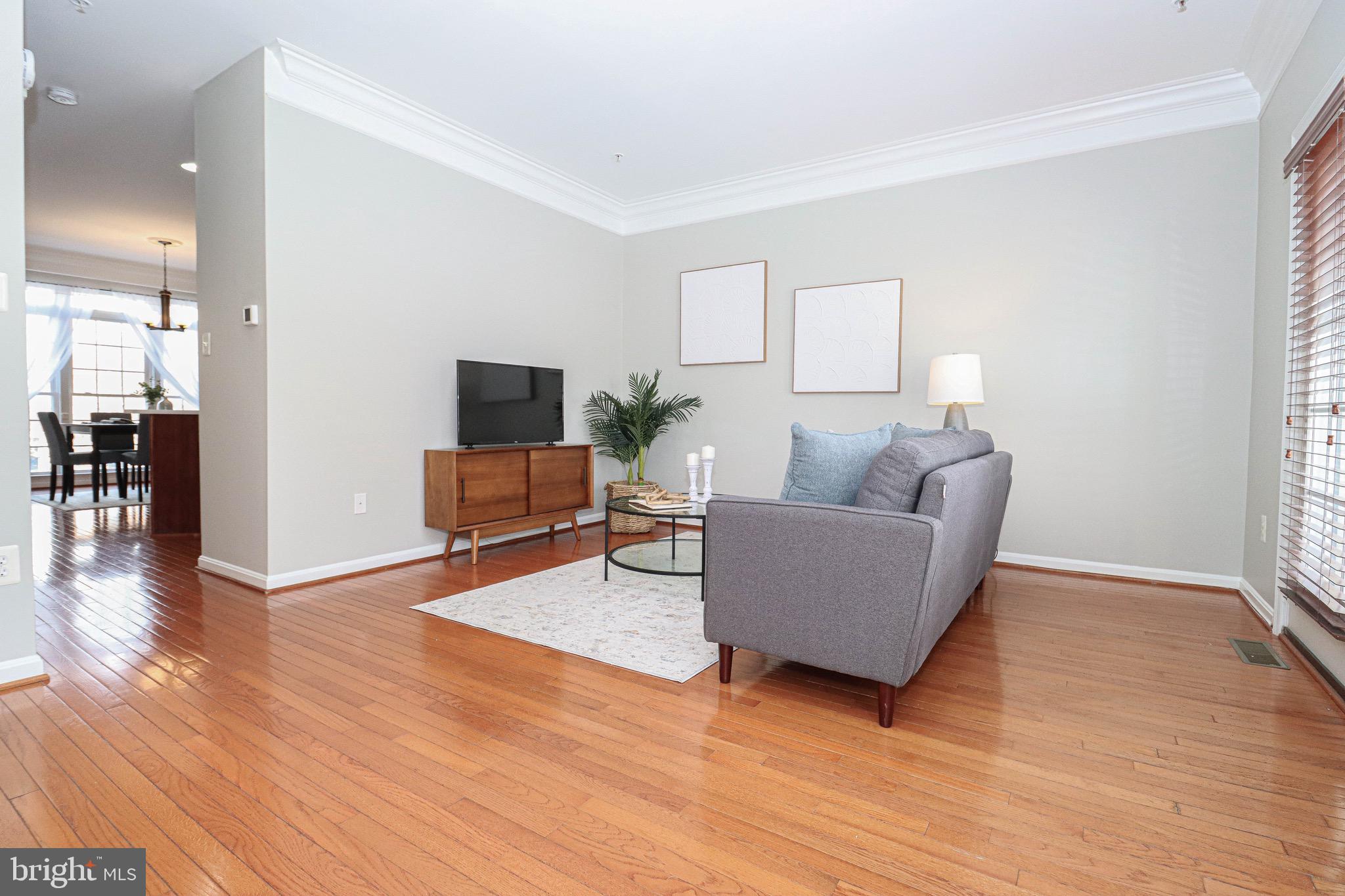 CROFTON MANOR - Residential