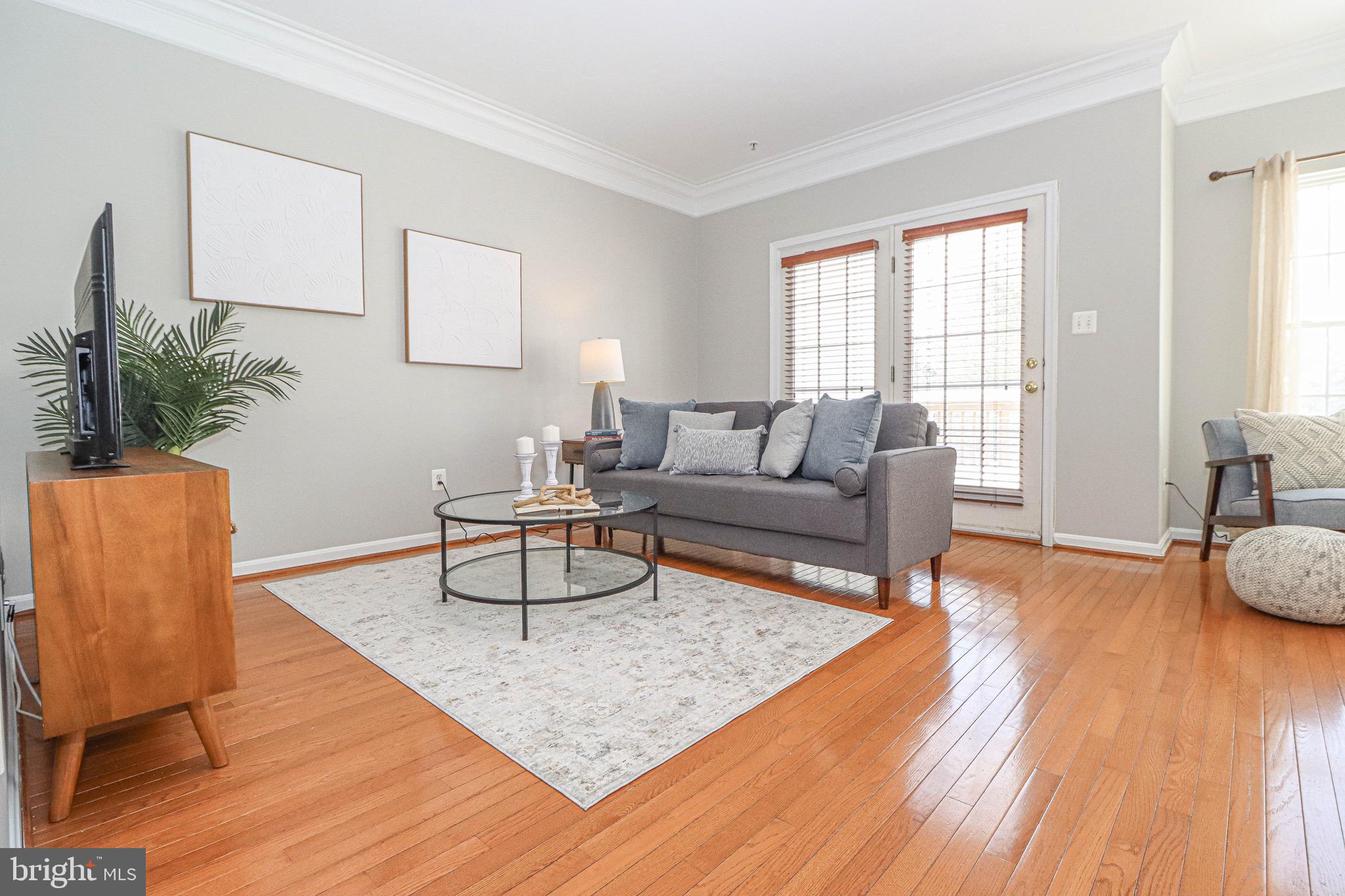 CROFTON MANOR - Residential