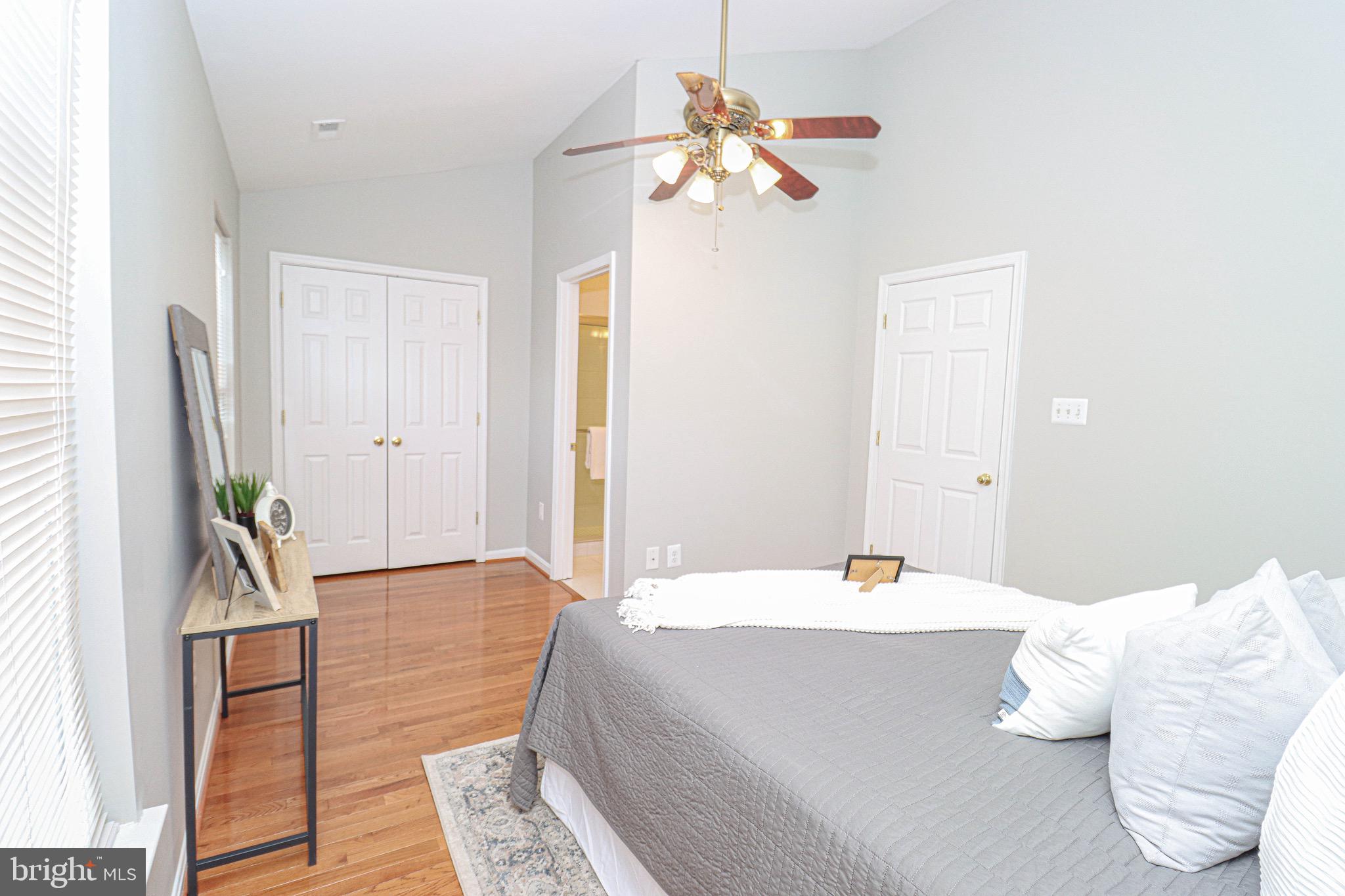 CROFTON MANOR - Residential