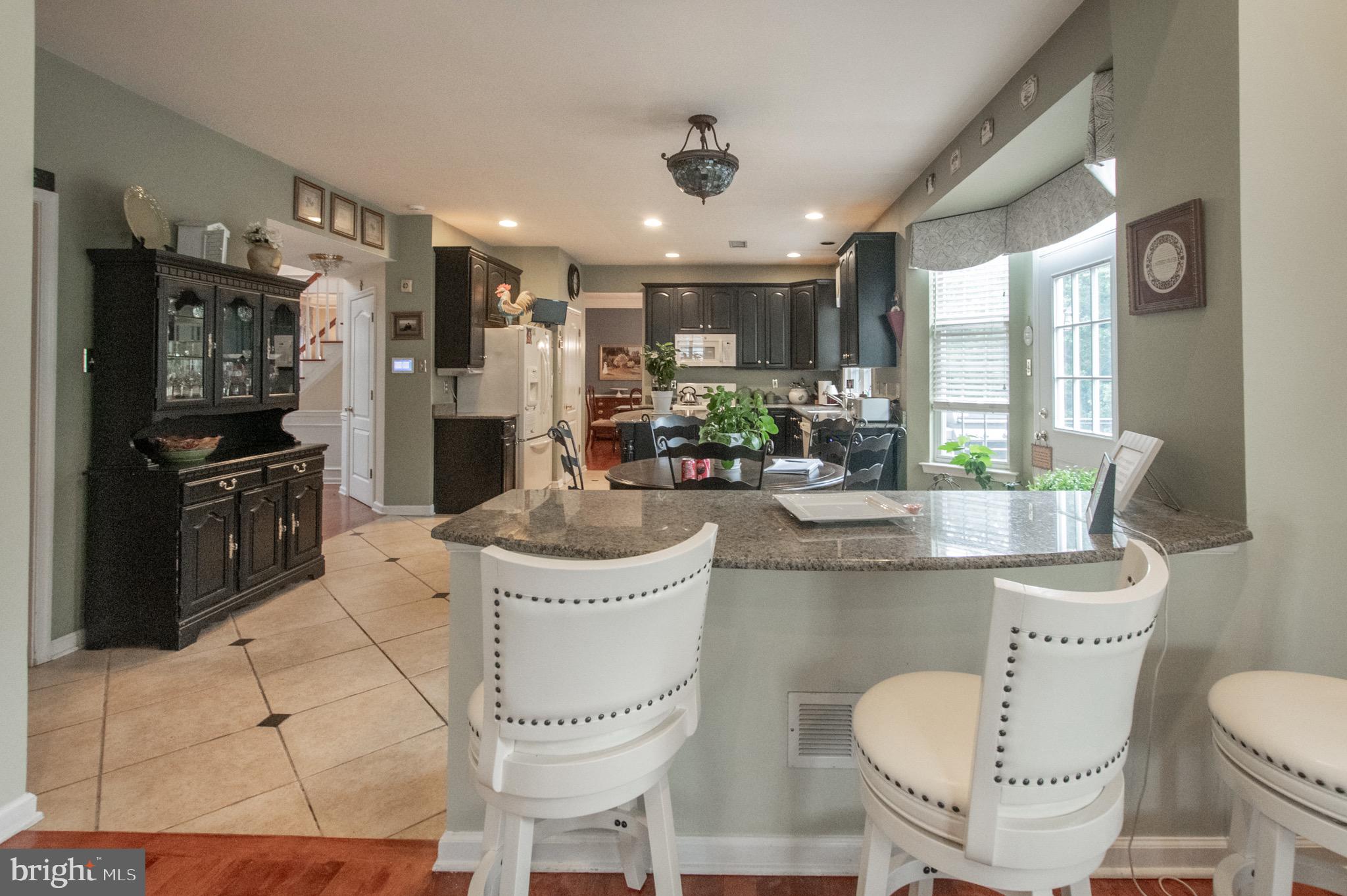 4 MARSHALL COURT