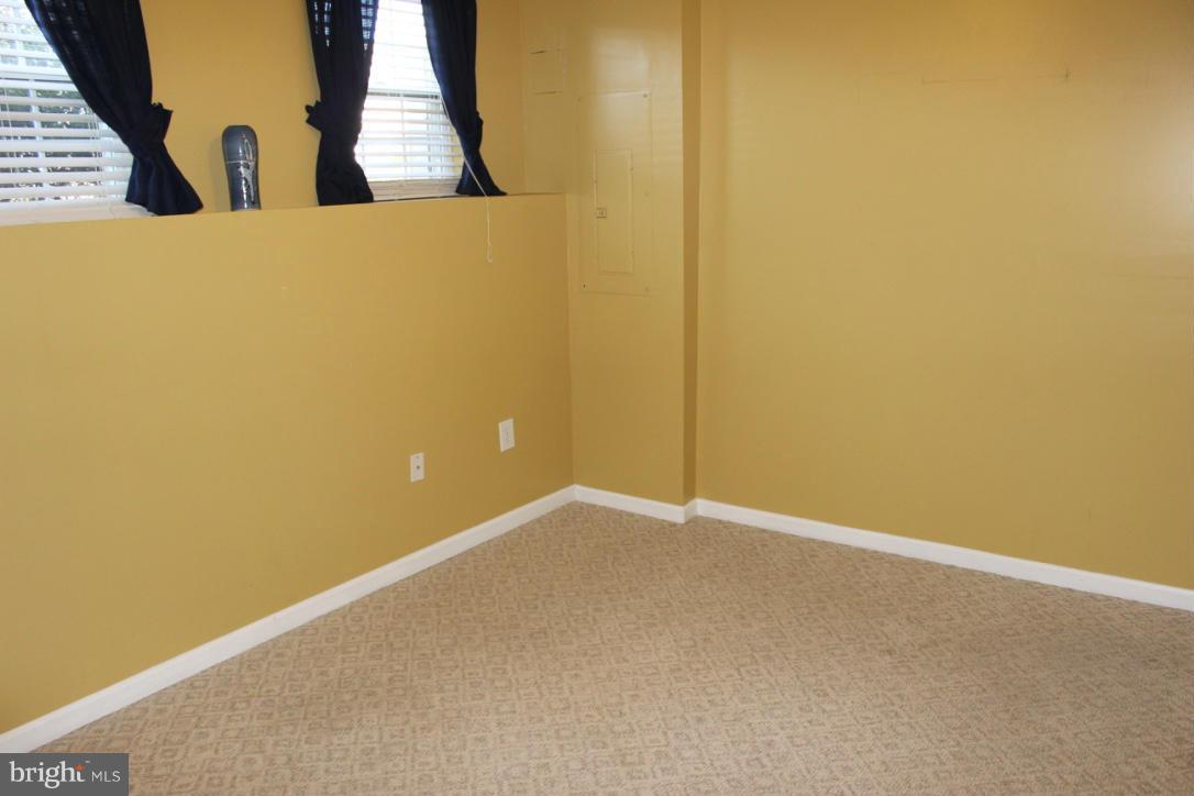 SNOWDEN RIDGE - Residential Lease