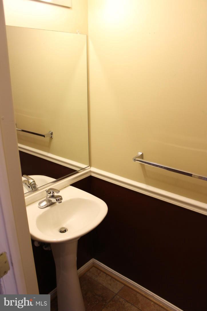 SNOWDEN RIDGE - Residential Lease