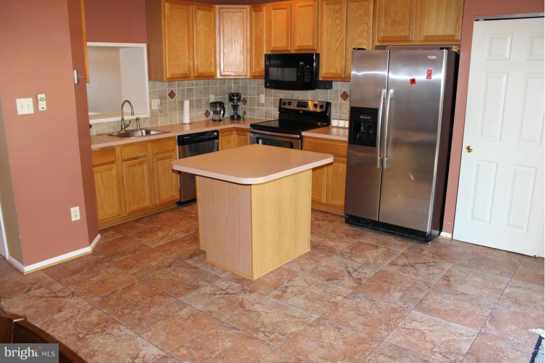 SNOWDEN RIDGE - Residential Lease