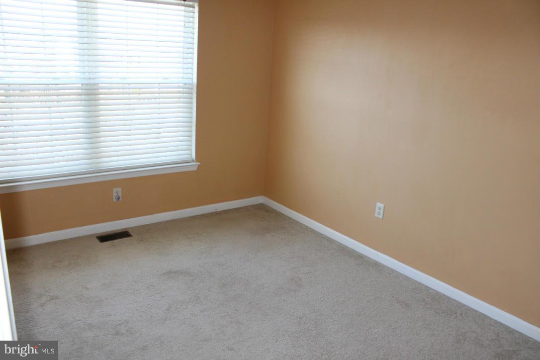 SNOWDEN RIDGE - Residential Lease