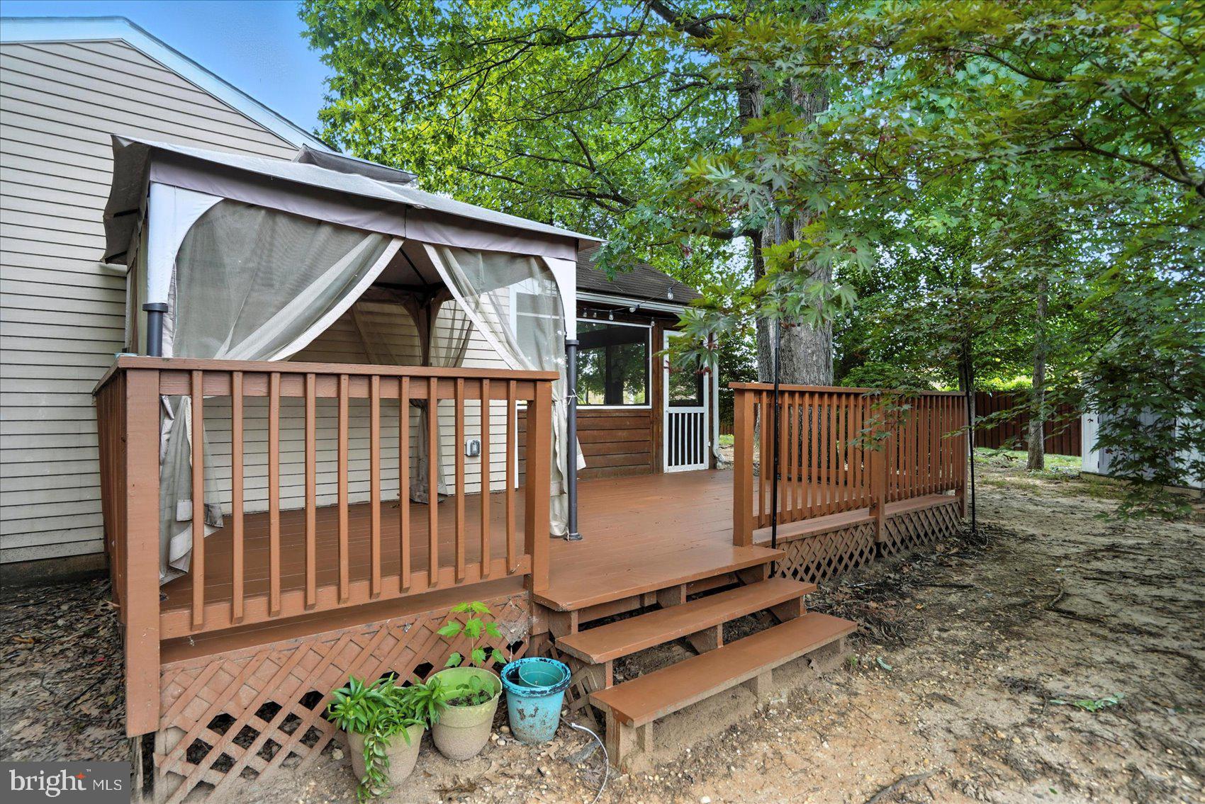 HILLCREST MANOR - Residential