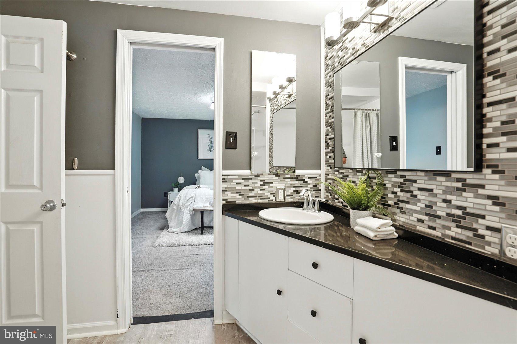 HILLCREST MANOR - Residential