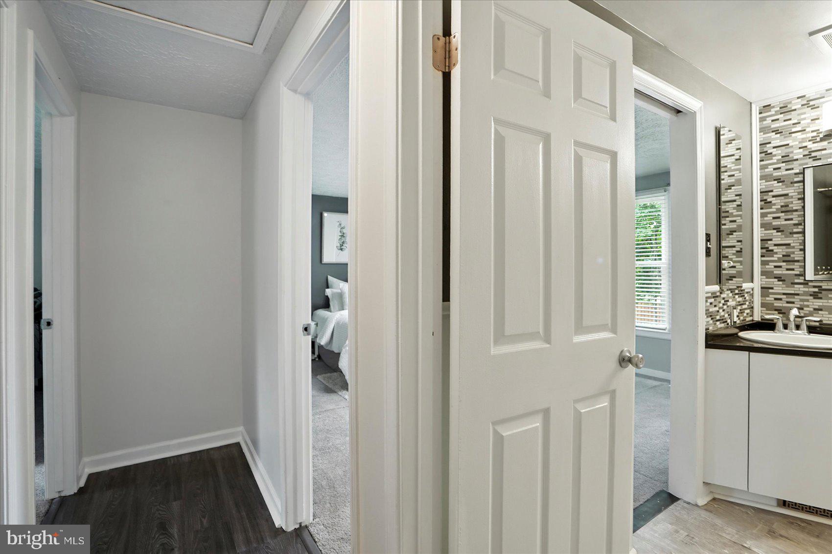 HILLCREST MANOR - Residential