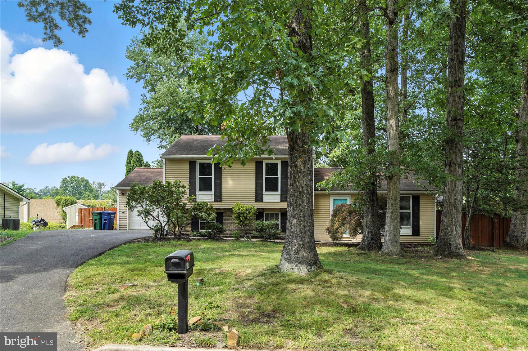 HILLCREST MANOR - Residential