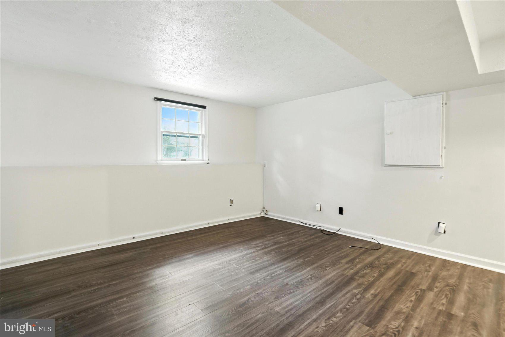 HILLCREST MANOR - Residential