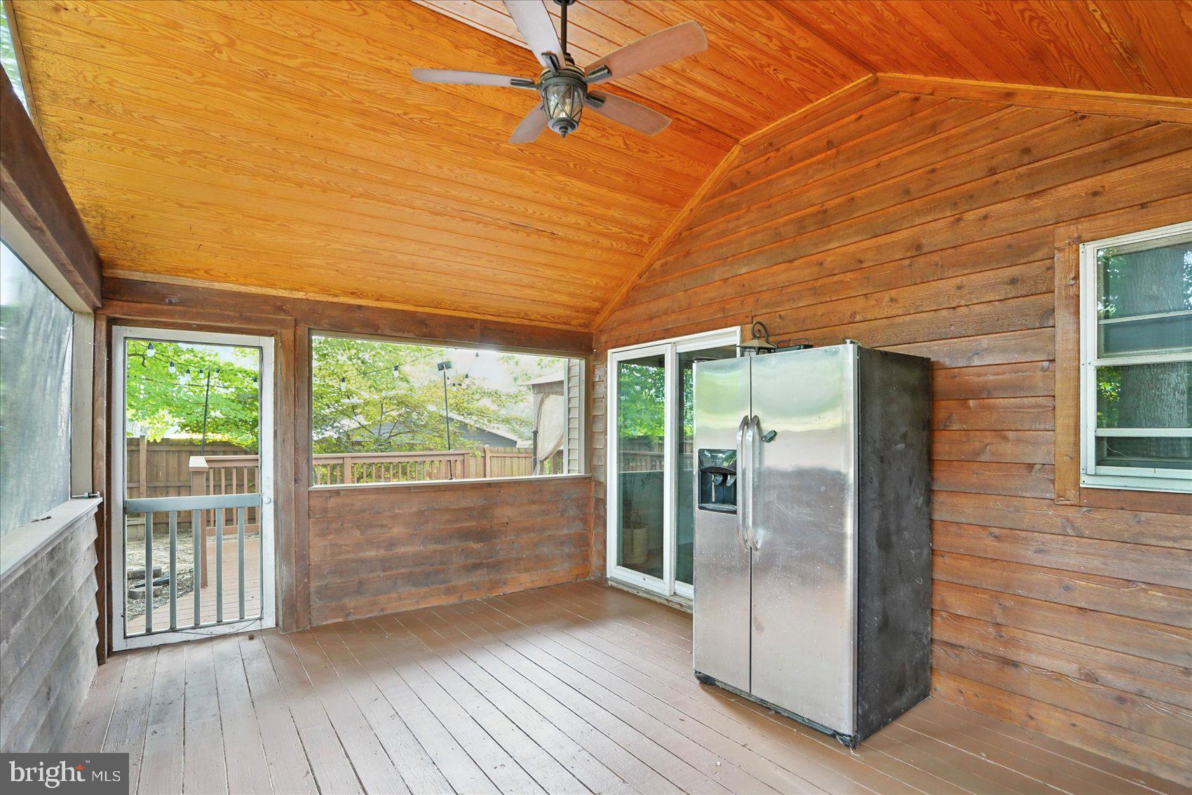 HILLCREST MANOR - Residential