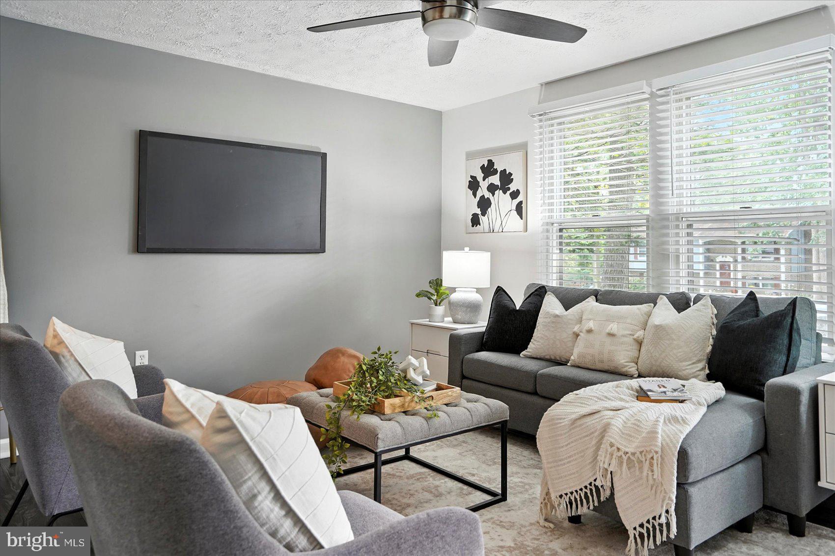 HILLCREST MANOR - Residential