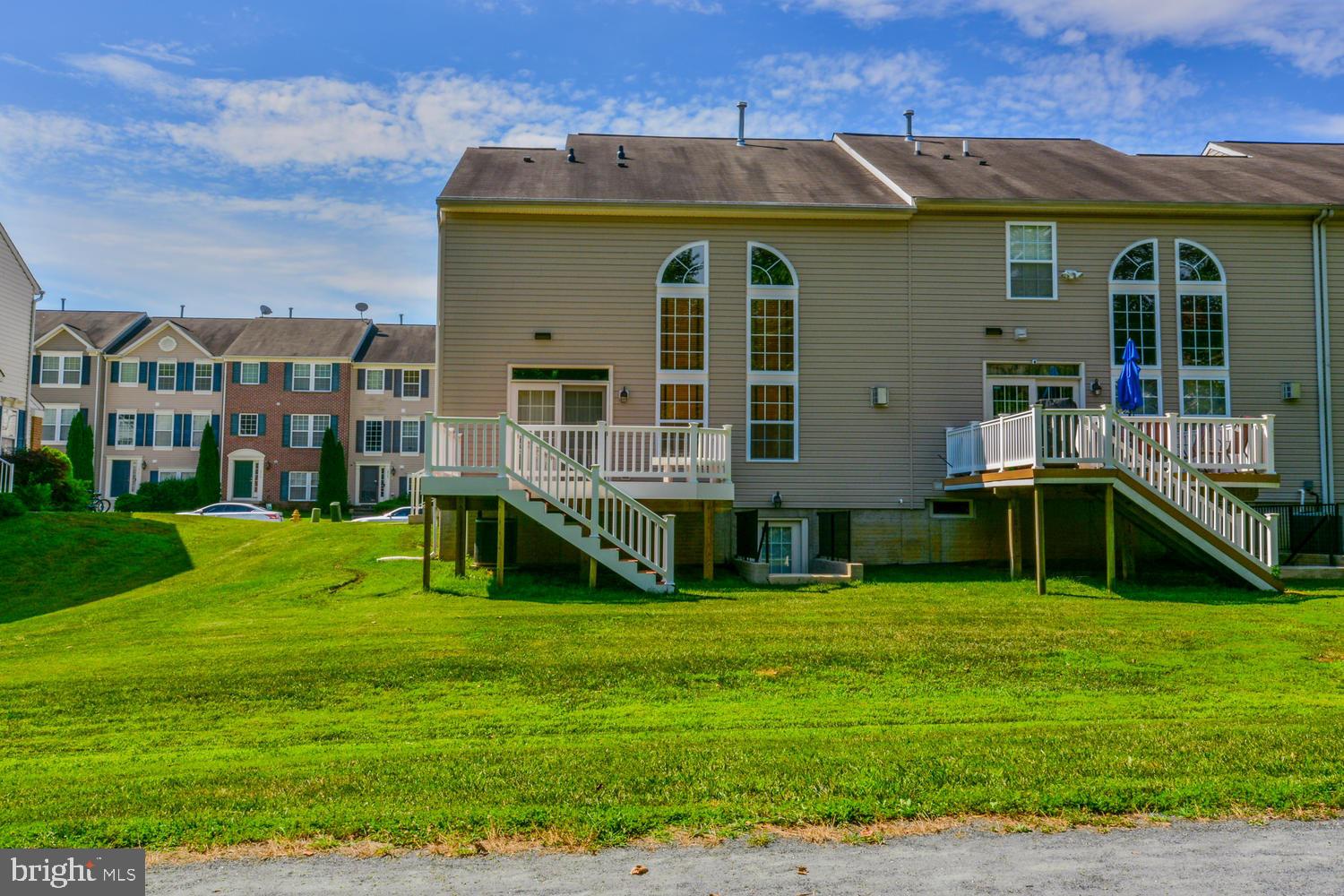 HOLLY WOODS - Residential