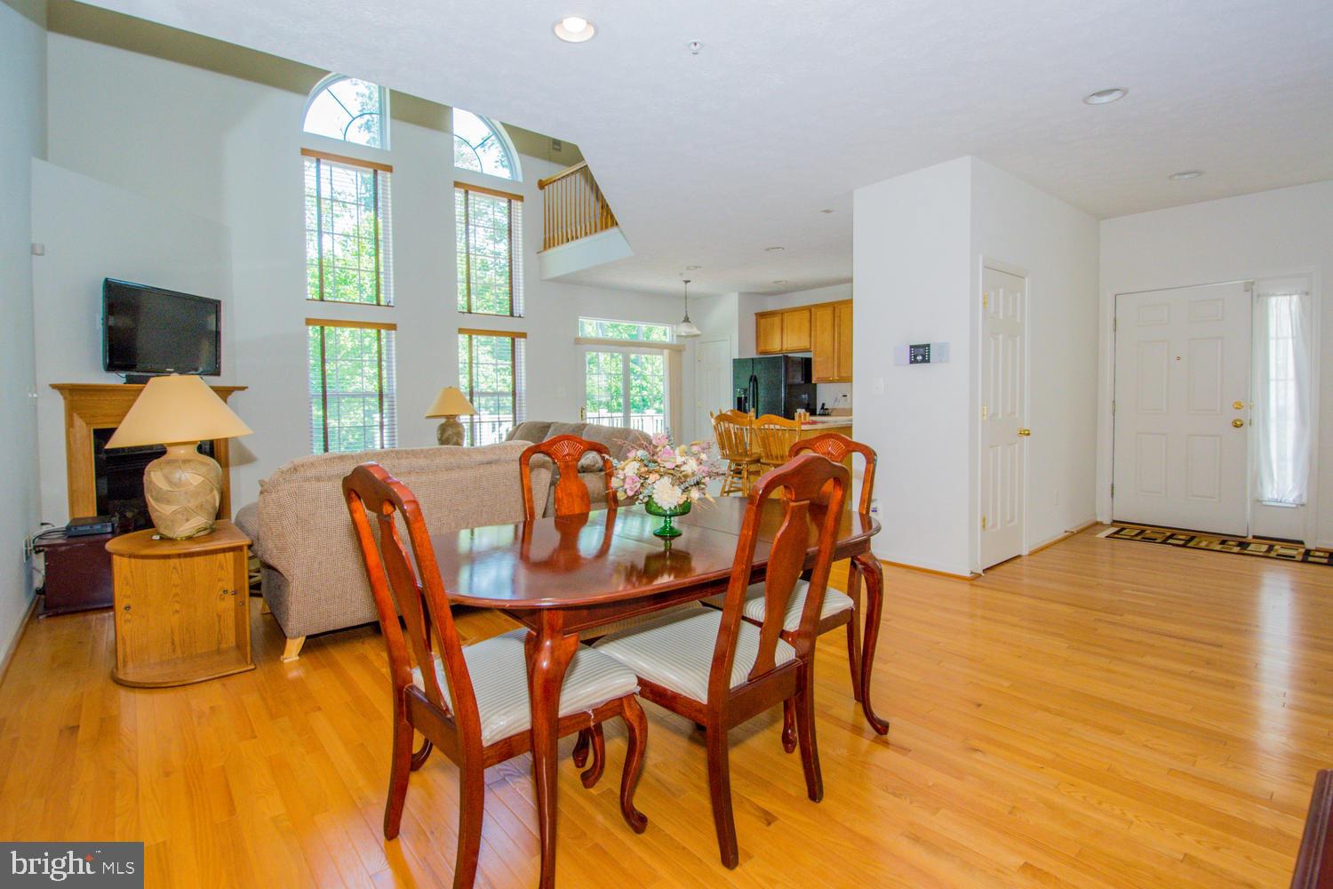 HOLLY WOODS - Residential