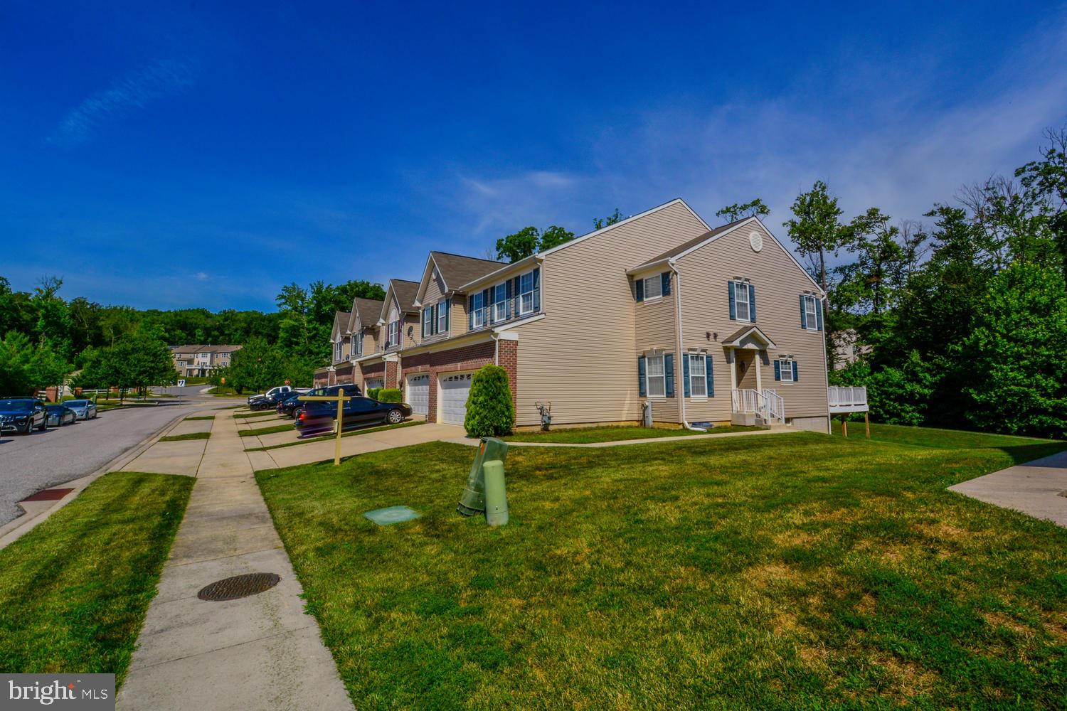 HOLLY WOODS - Residential