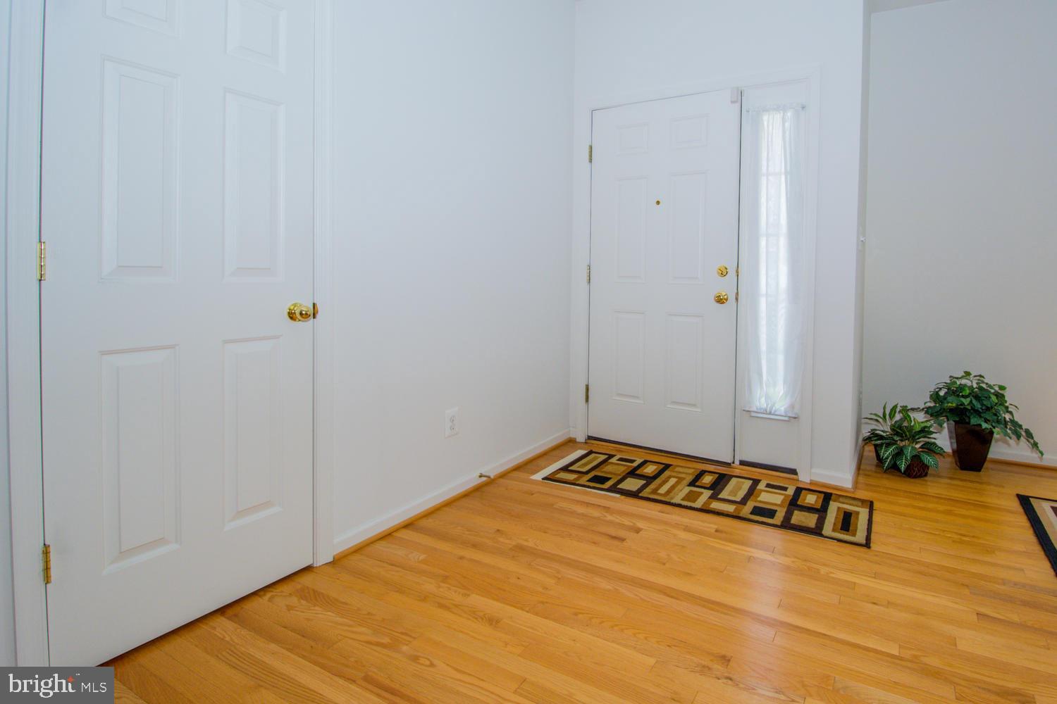 HOLLY WOODS - Residential