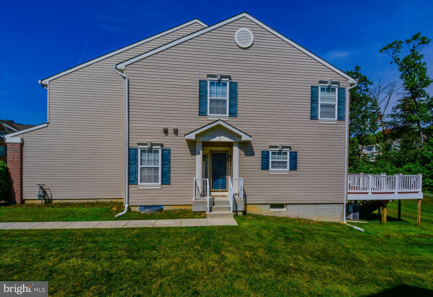 HOLLY WOODS - Residential