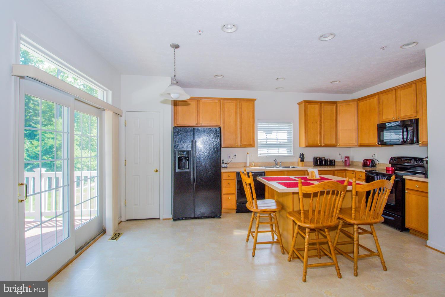 HOLLY WOODS - Residential