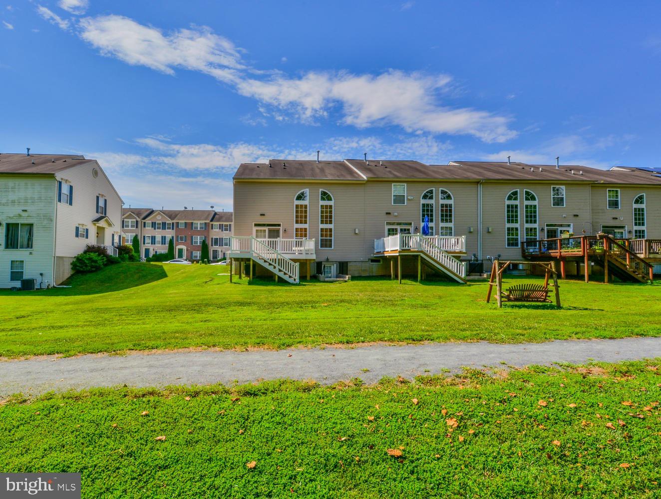 HOLLY WOODS - Residential