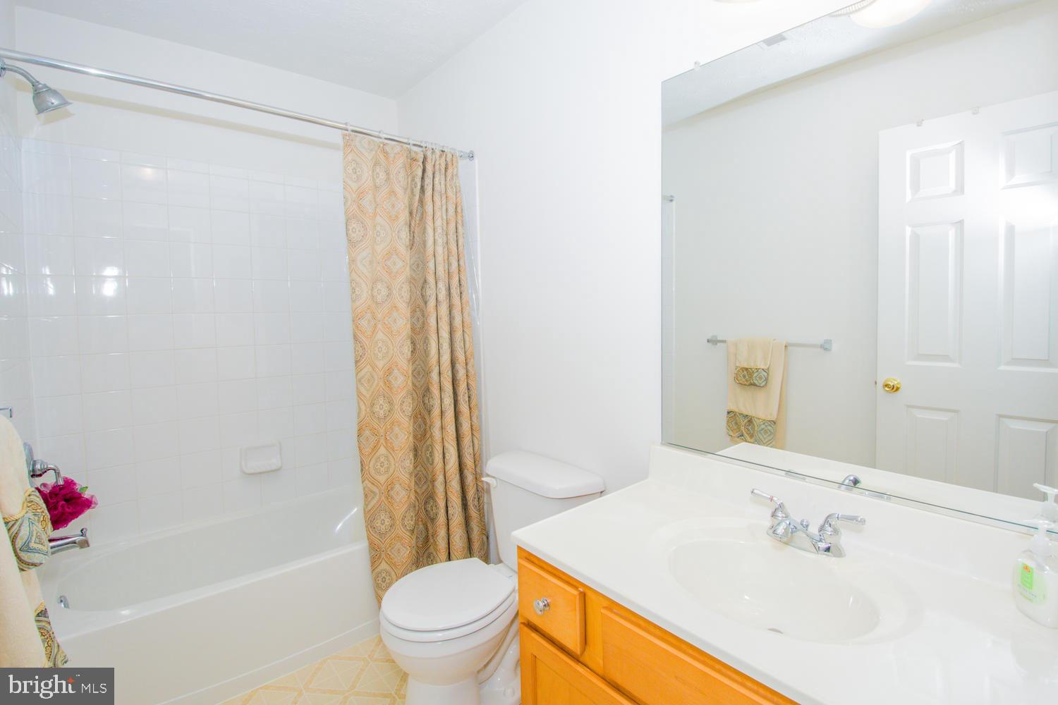 HOLLY WOODS - Residential