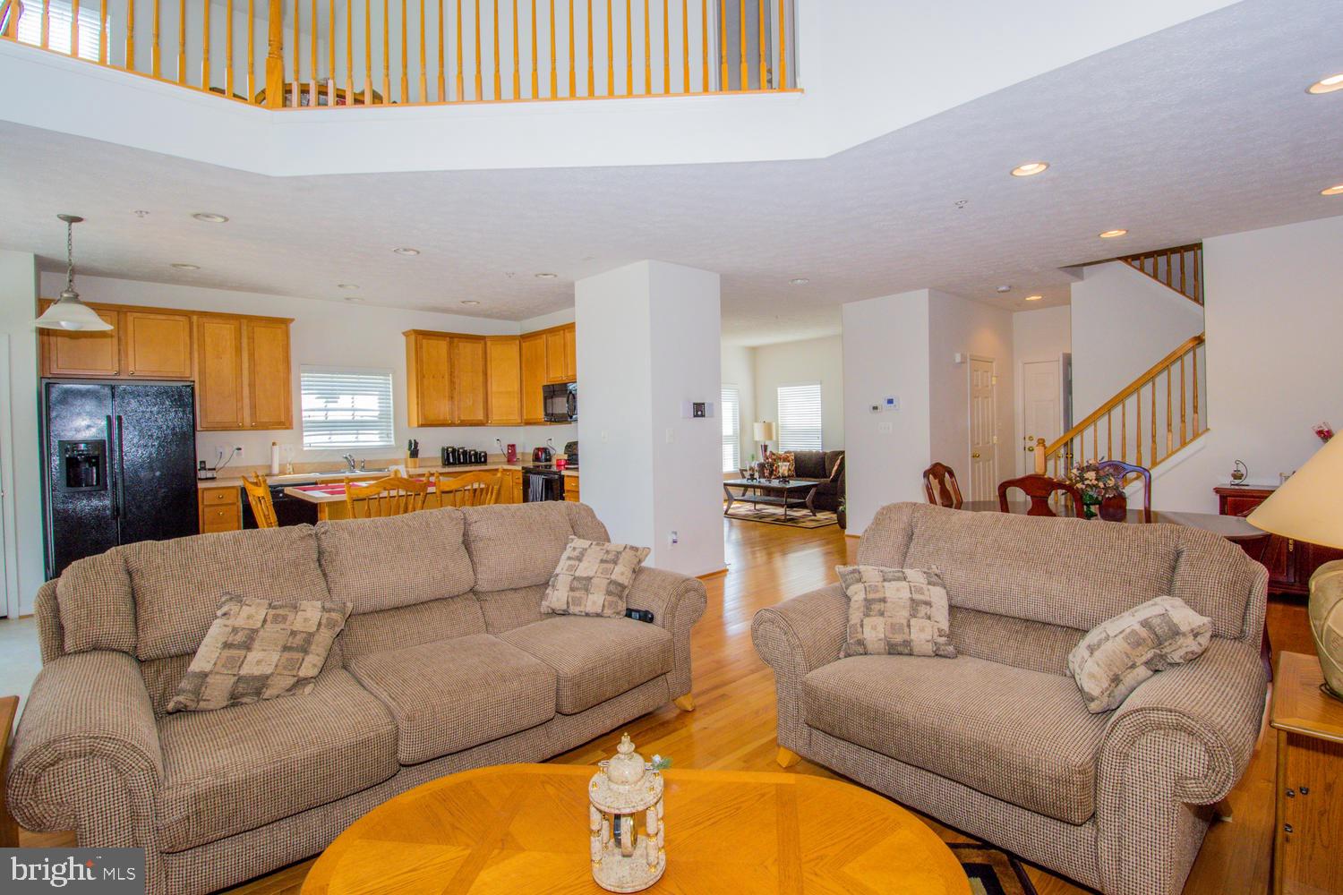 HOLLY WOODS - Residential