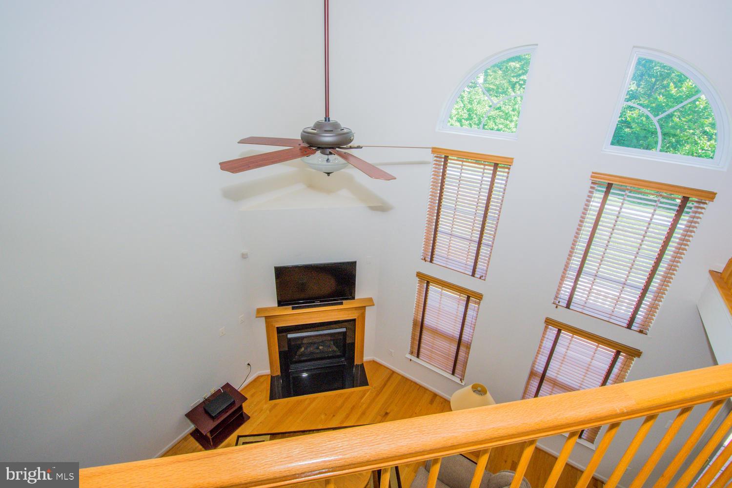 HOLLY WOODS - Residential