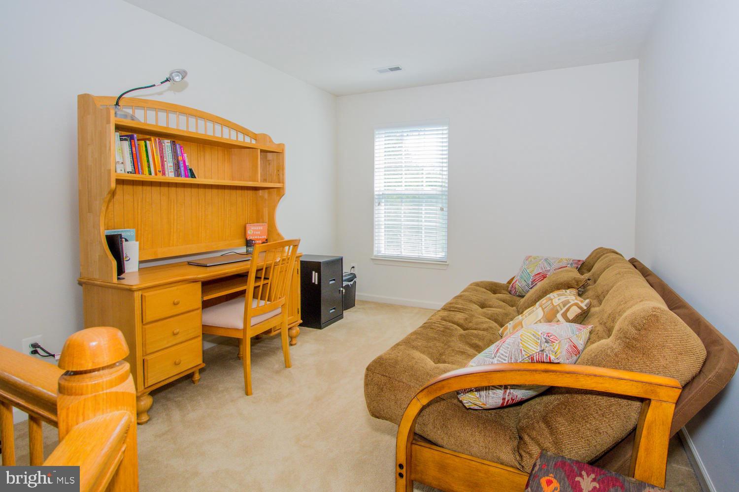 HOLLY WOODS - Residential